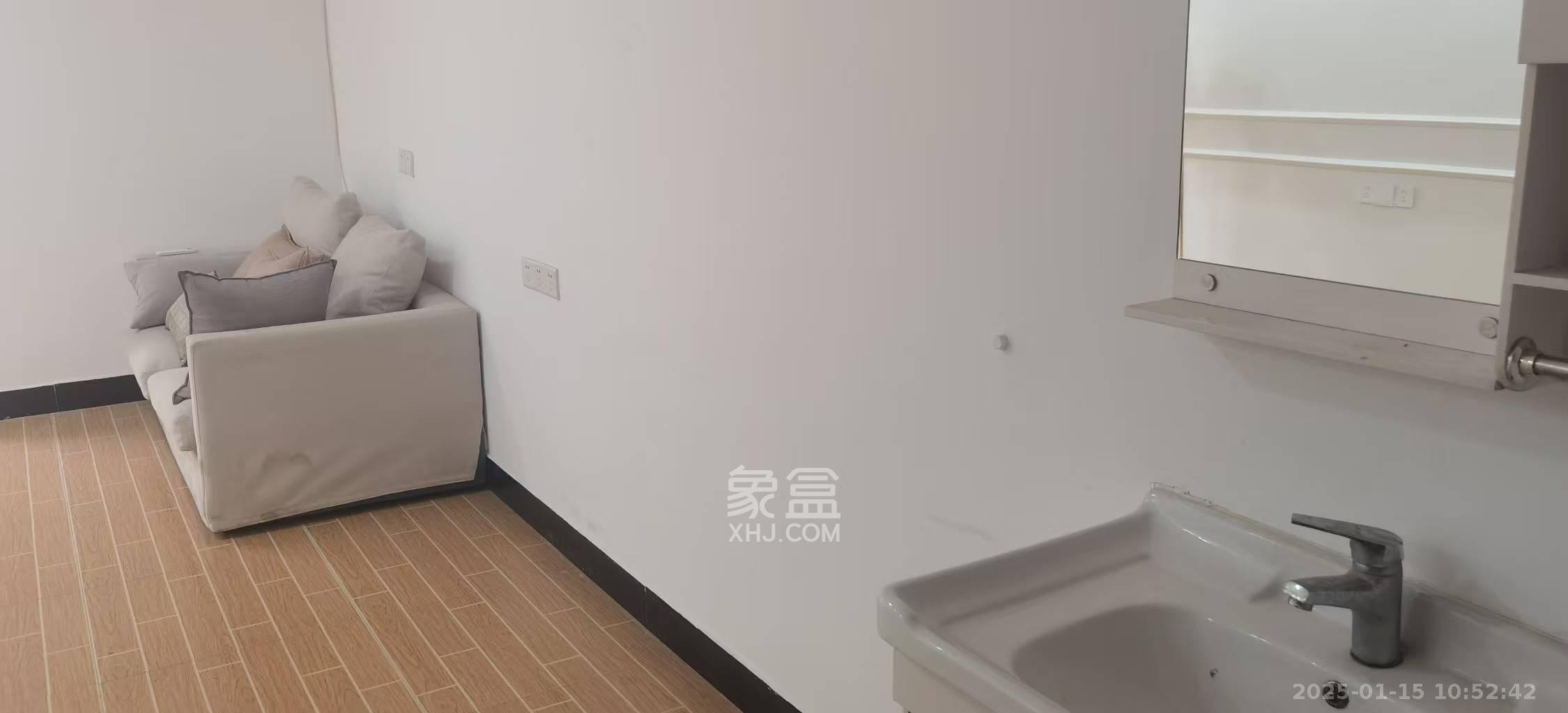 阳光100二期 1室1厅1卫 1300.0元/月 阳光100二期 1室1厅1卫 1300.0元/月室内图