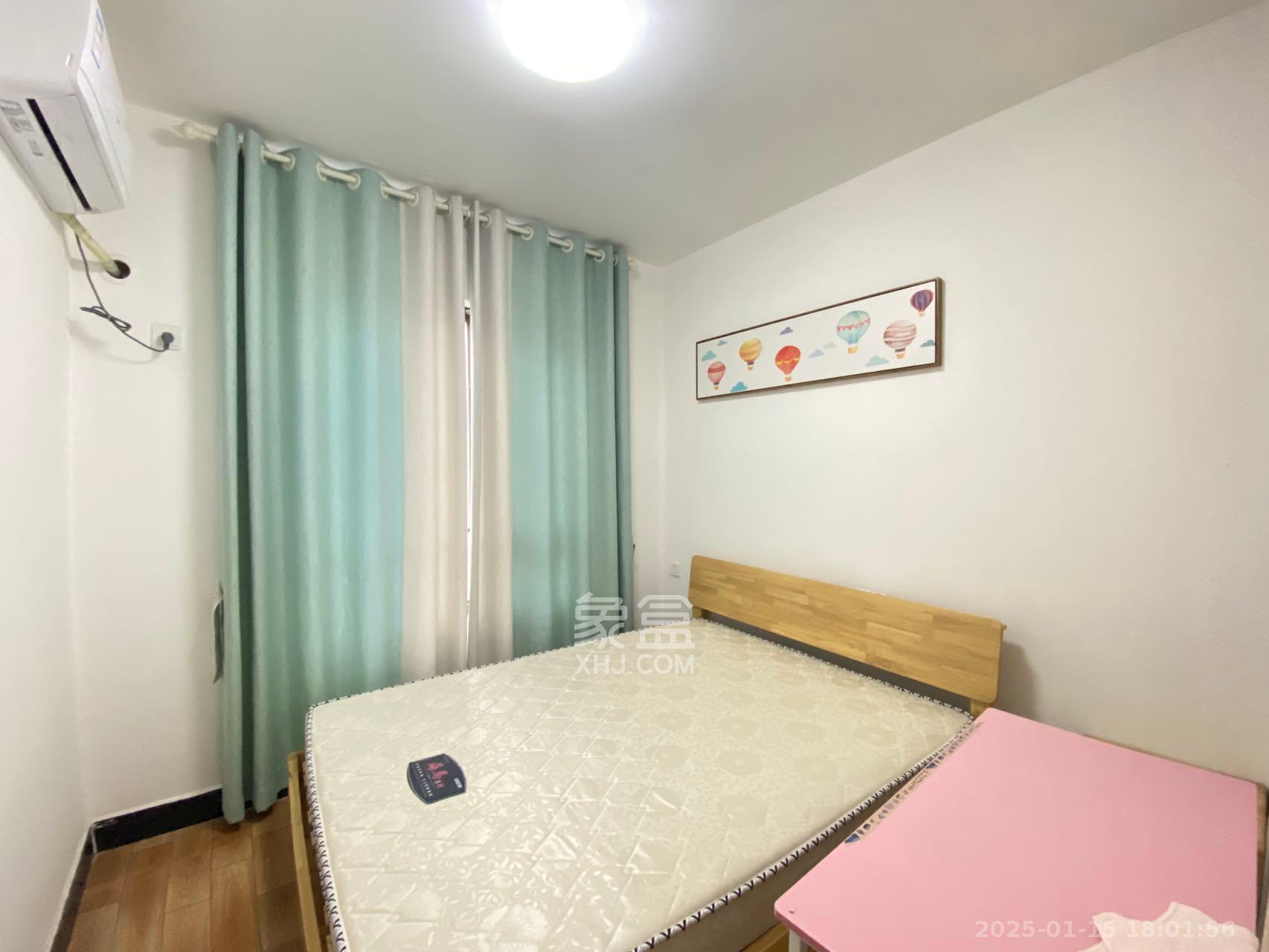 卓越蔚蓝城邦  3室2厅2卫   2100.00元/月室内图