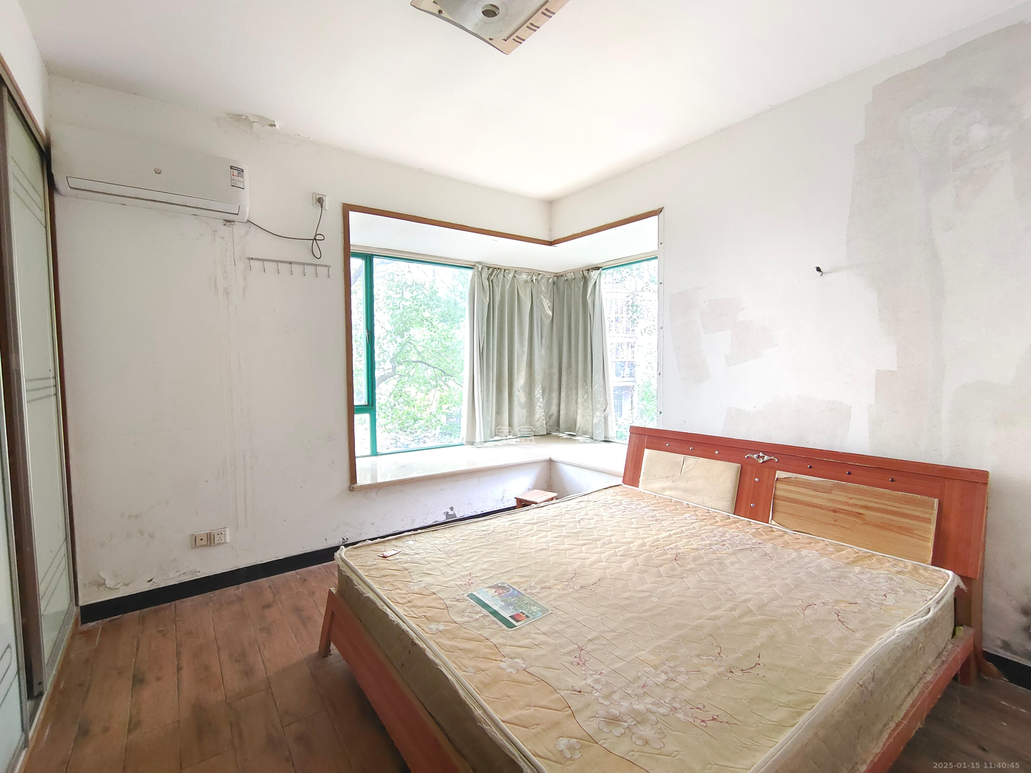 景秀江山  3室2厅1卫   2650.00元/月室内图