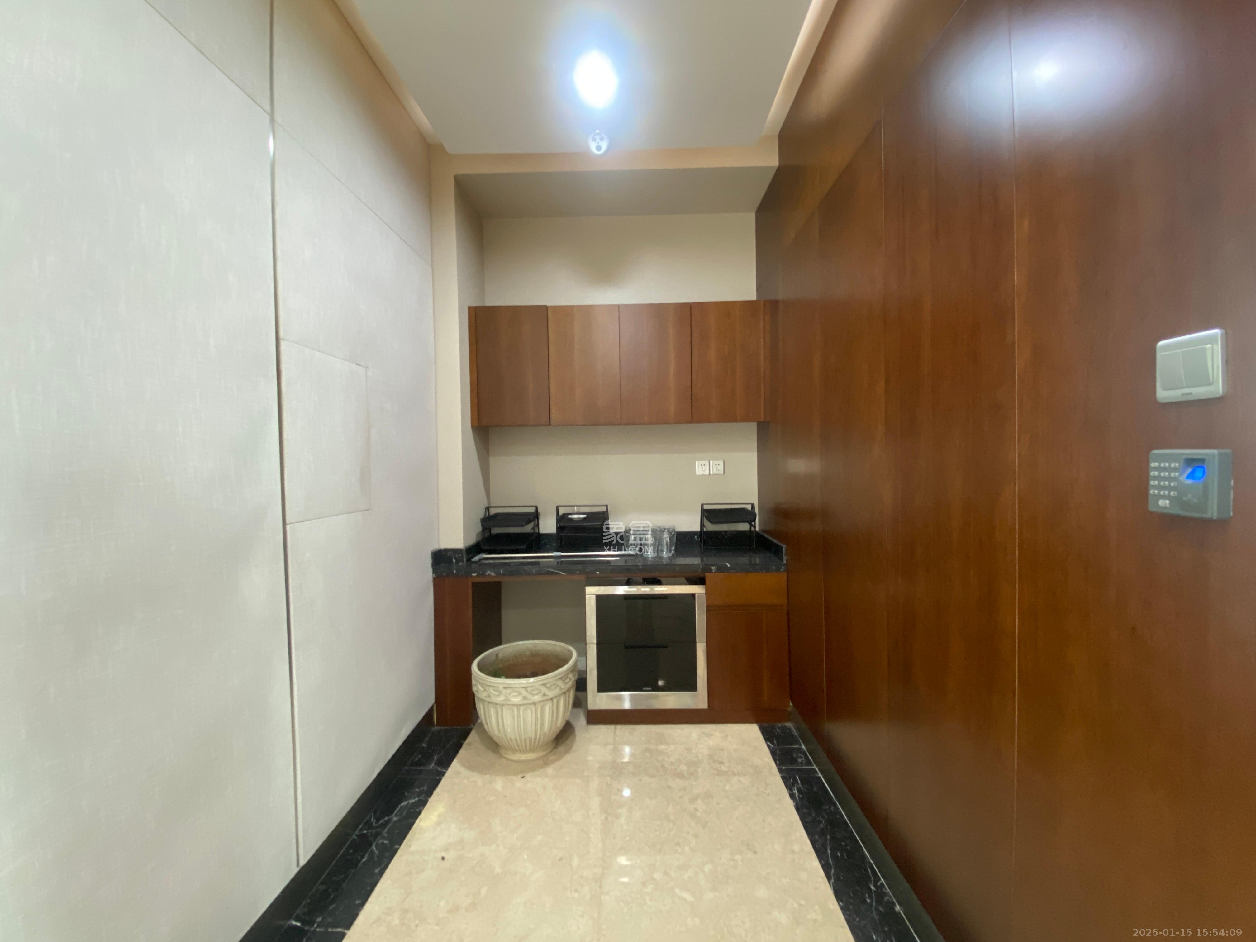 运达中央广场一、二期 1室1厅1卫 35835.0元/月 运达中央广场一、二期 1室1厅1卫 35835.0元/月室内图