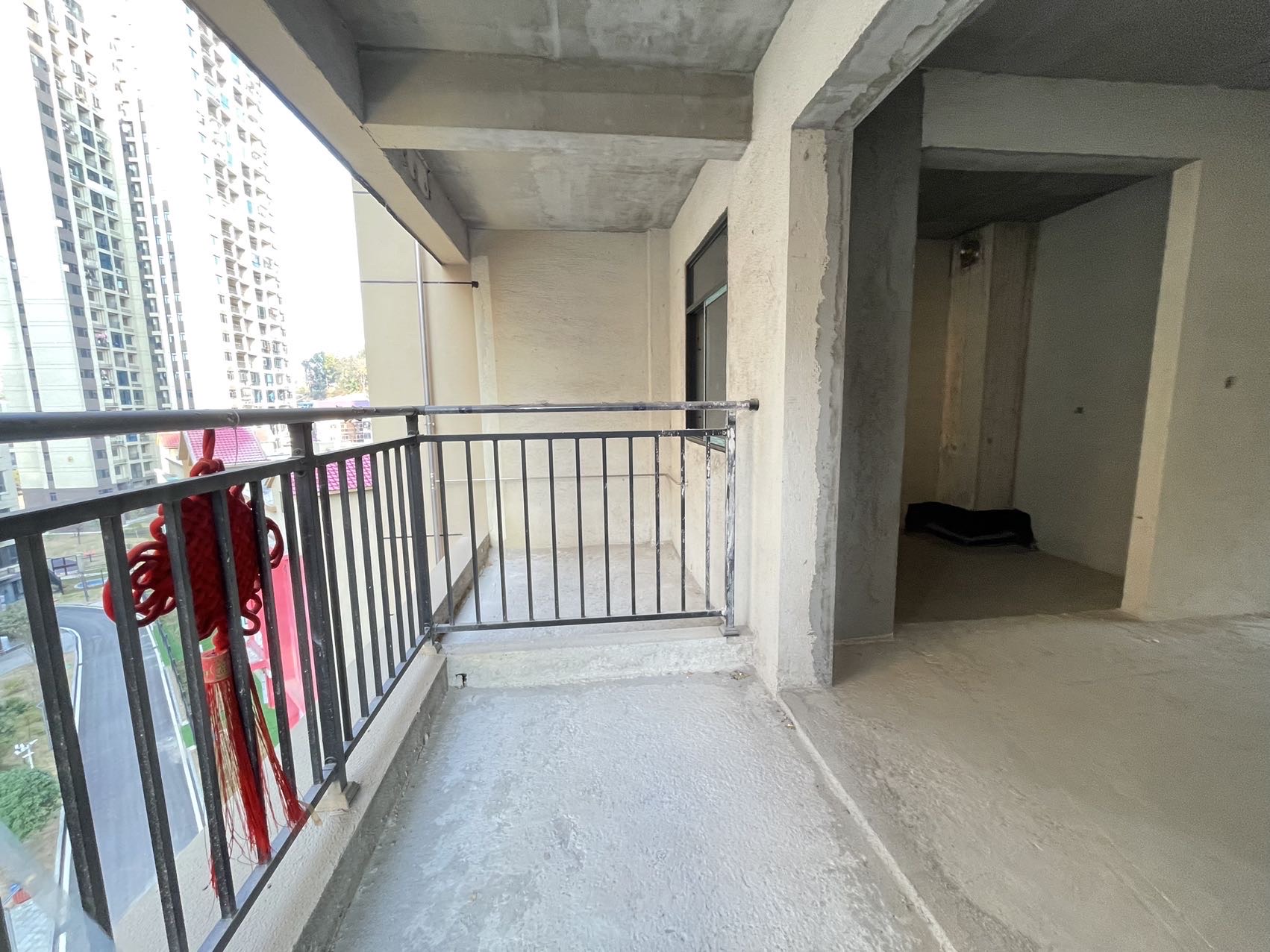 鹏泰天麓 4室2厅2卫 97.8万 鹏泰天麓 4室2厅2卫 97.8万客厅