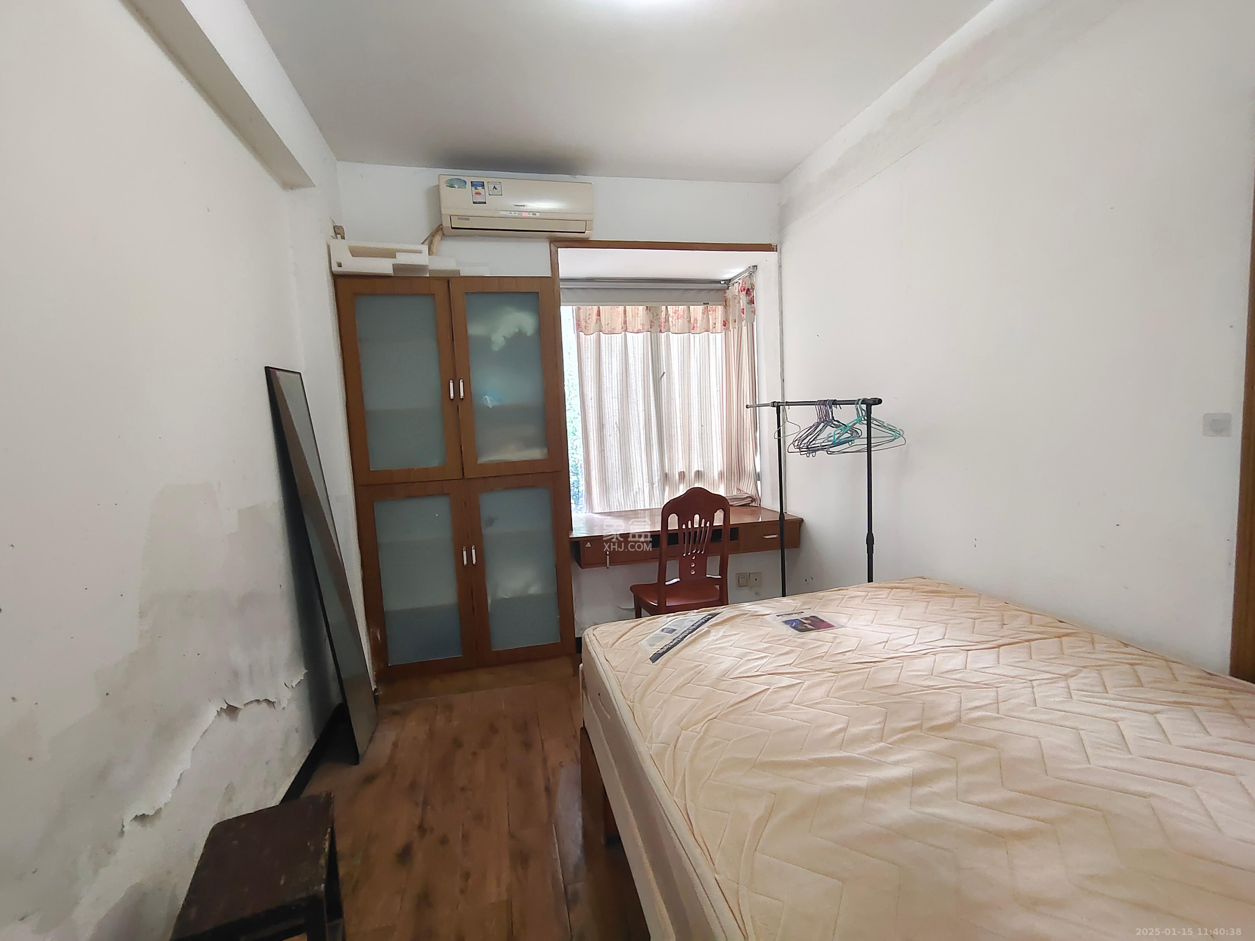 景秀江山  3室2厅1卫    2650.0元/月 景秀江山  3室2厅1卫    2650.0元/月室内图