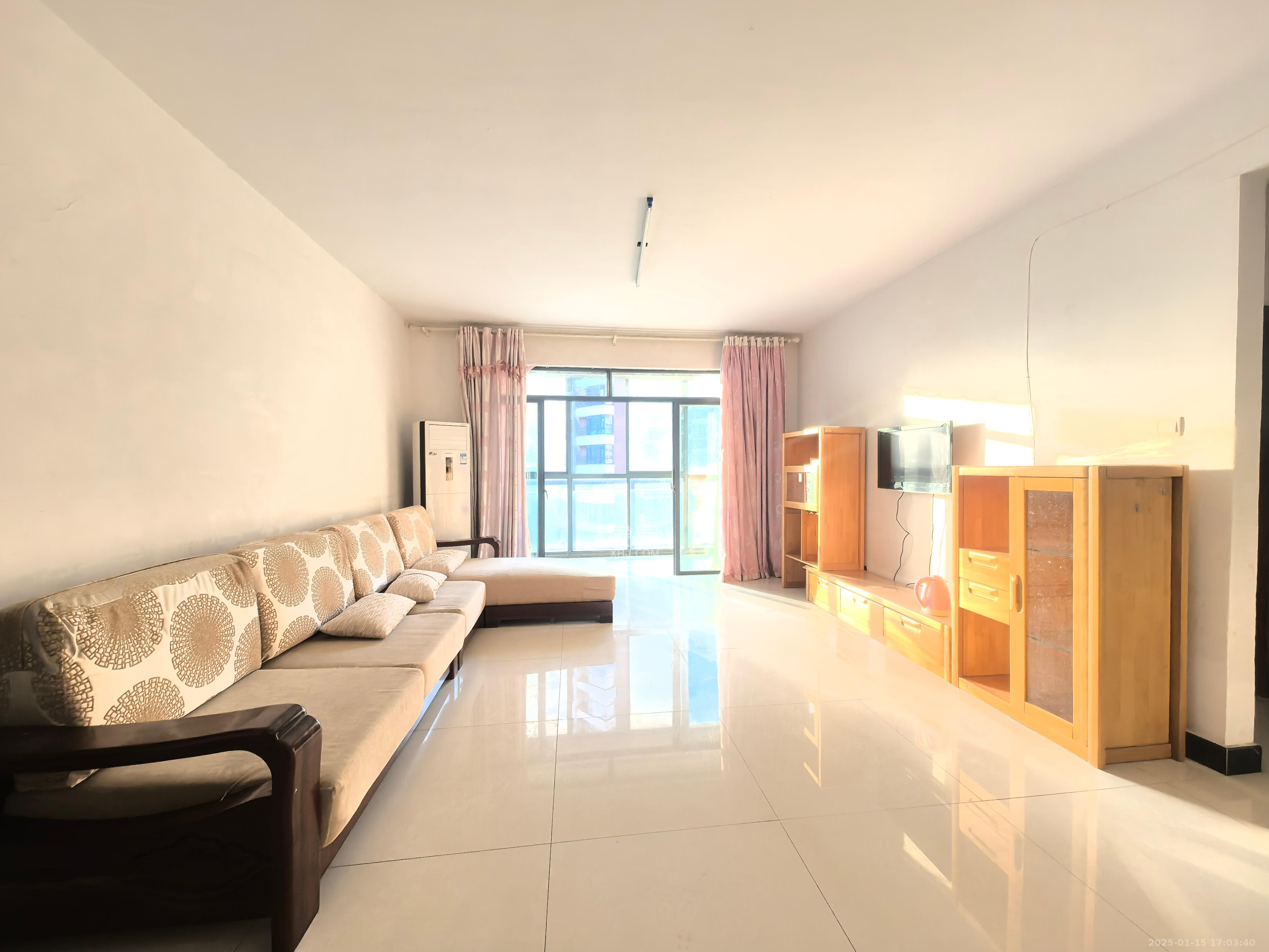 星城映象 3室2厅1卫 2600.0元/月 星城映象 3室2厅1卫 2600.0元/月室内图