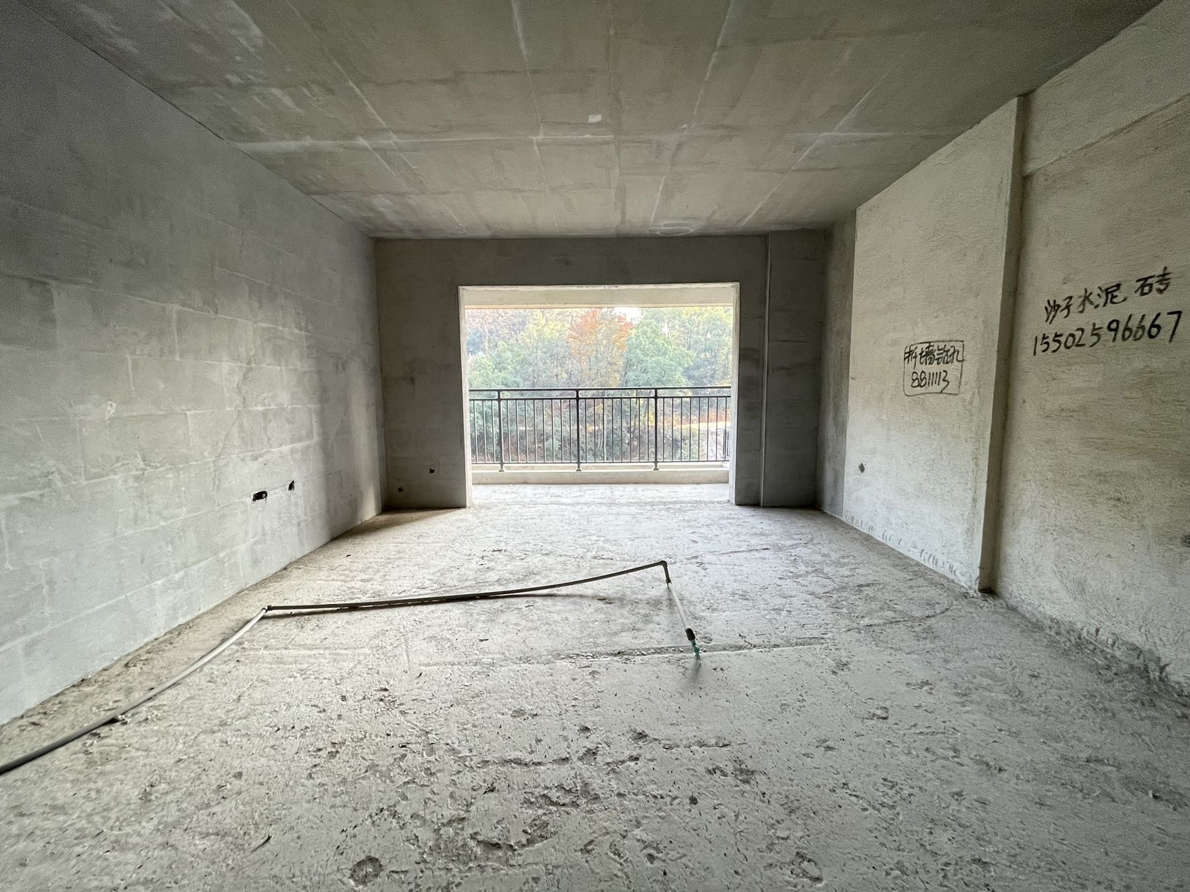 鹏泰天麓 4室2厅2卫 97.8万 鹏泰天麓 4室2厅2卫 97.8万客厅