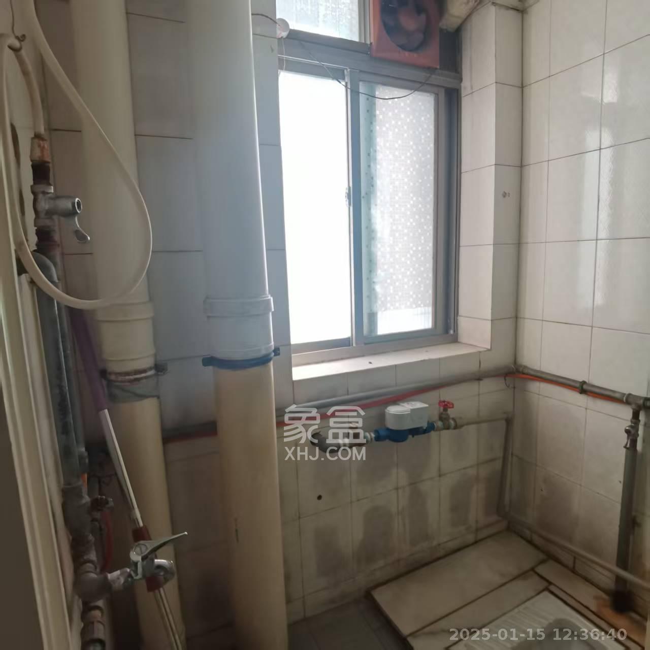 富华大厦 3室2厅2卫 2000.0元/月 富华大厦 3室2厅2卫 2000.0元/月室内图