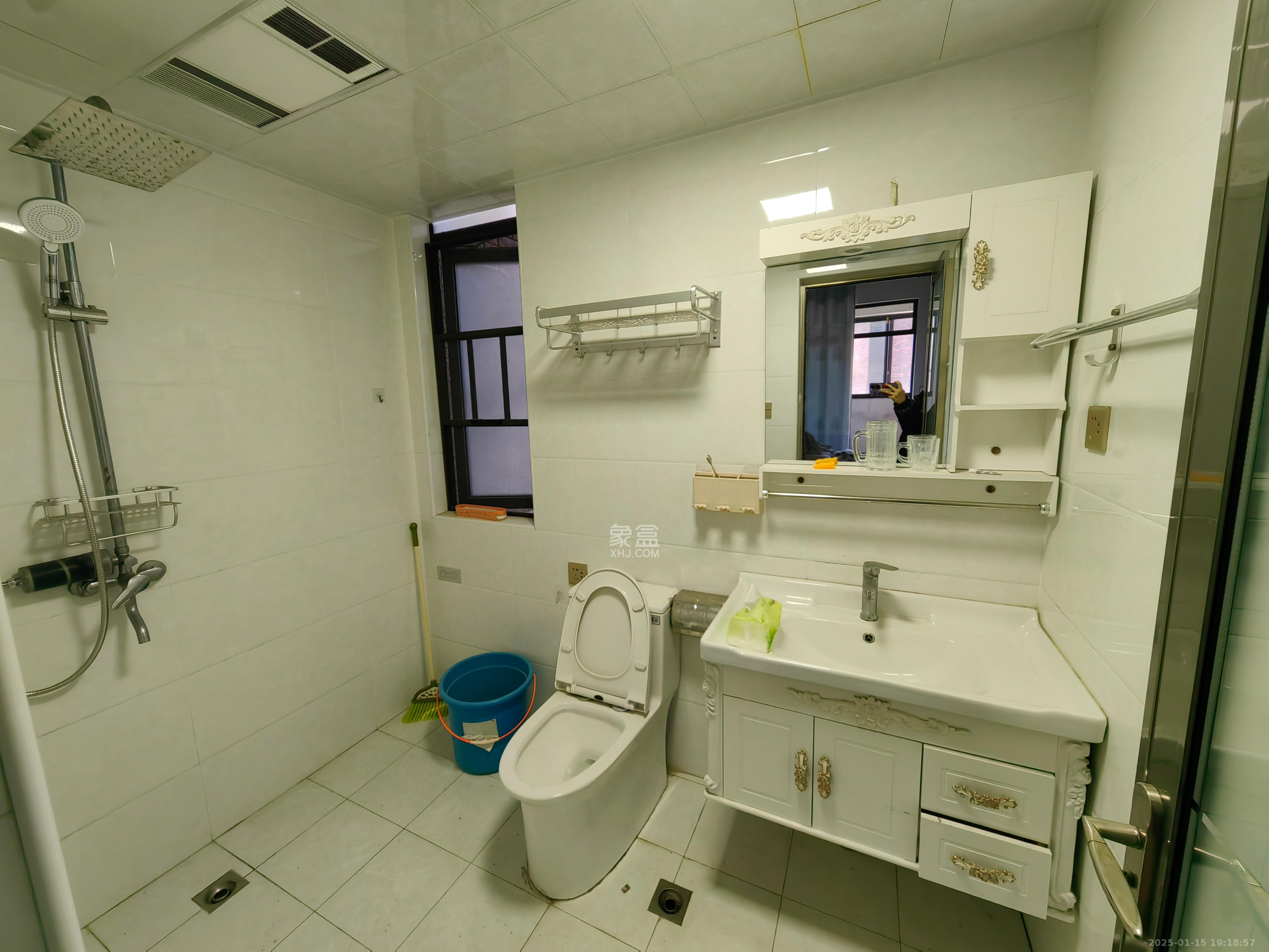 绿地海外滩一期 1室0厅0卫 900.0元/月 绿地海外滩一期 1室0厅0卫 900.0元/月室内图