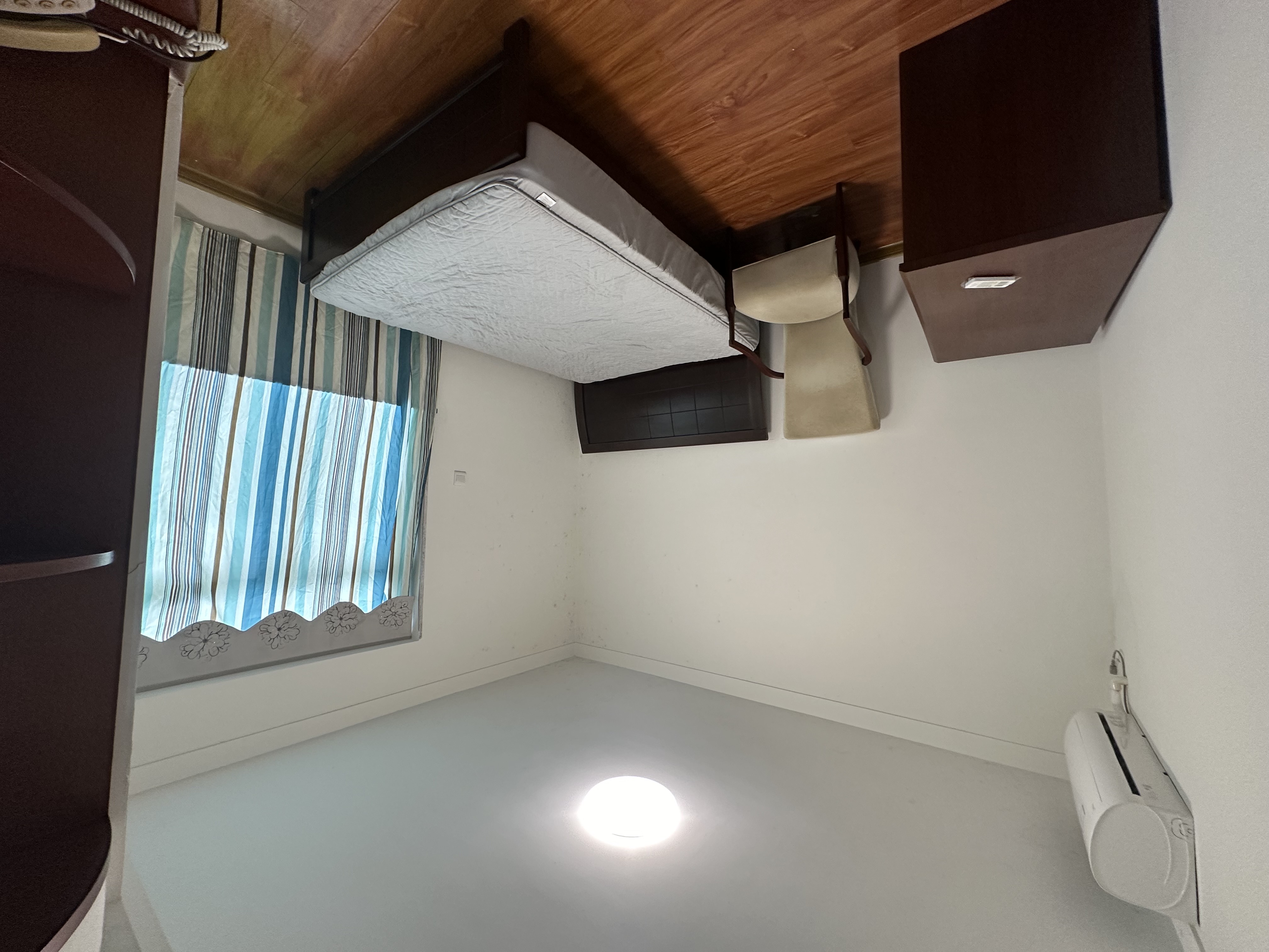 置地花园 3室2厅2卫 190.0万 置地花园 3室2厅2卫 190.0万客厅