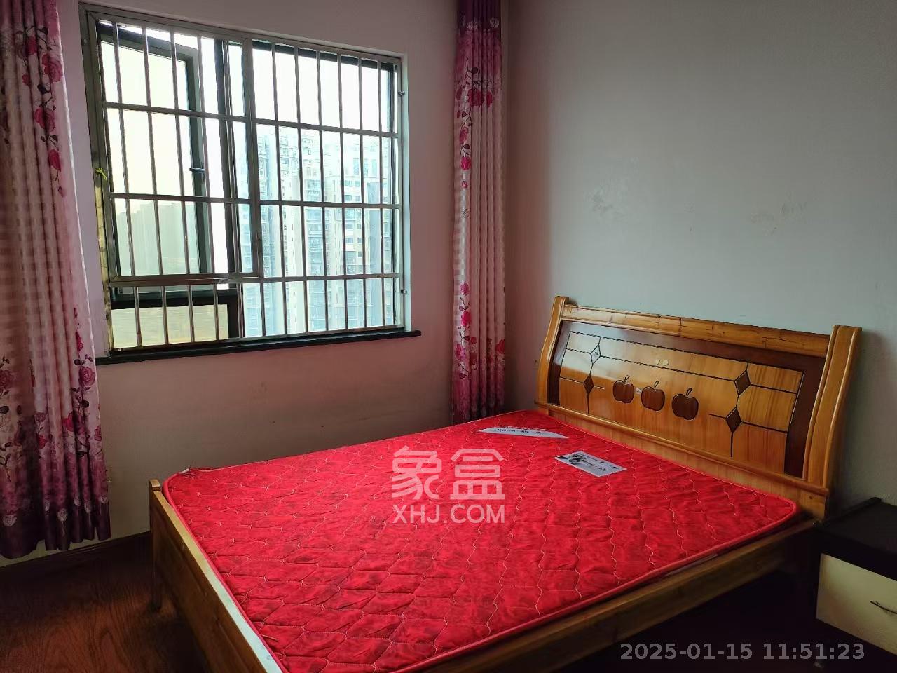 东岸梅园小区  3室2厅2卫   2500.00元/月室内图