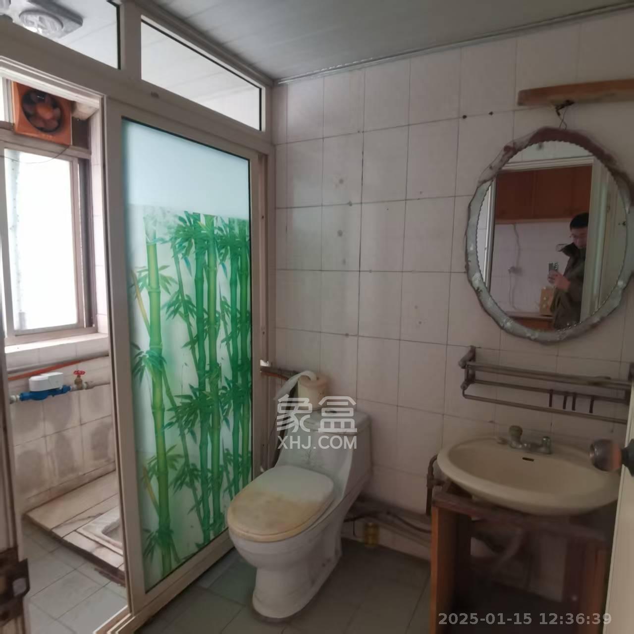 富华大厦 3室2厅2卫 2000.0元/月 富华大厦 3室2厅2卫 2000.0元/月室内图