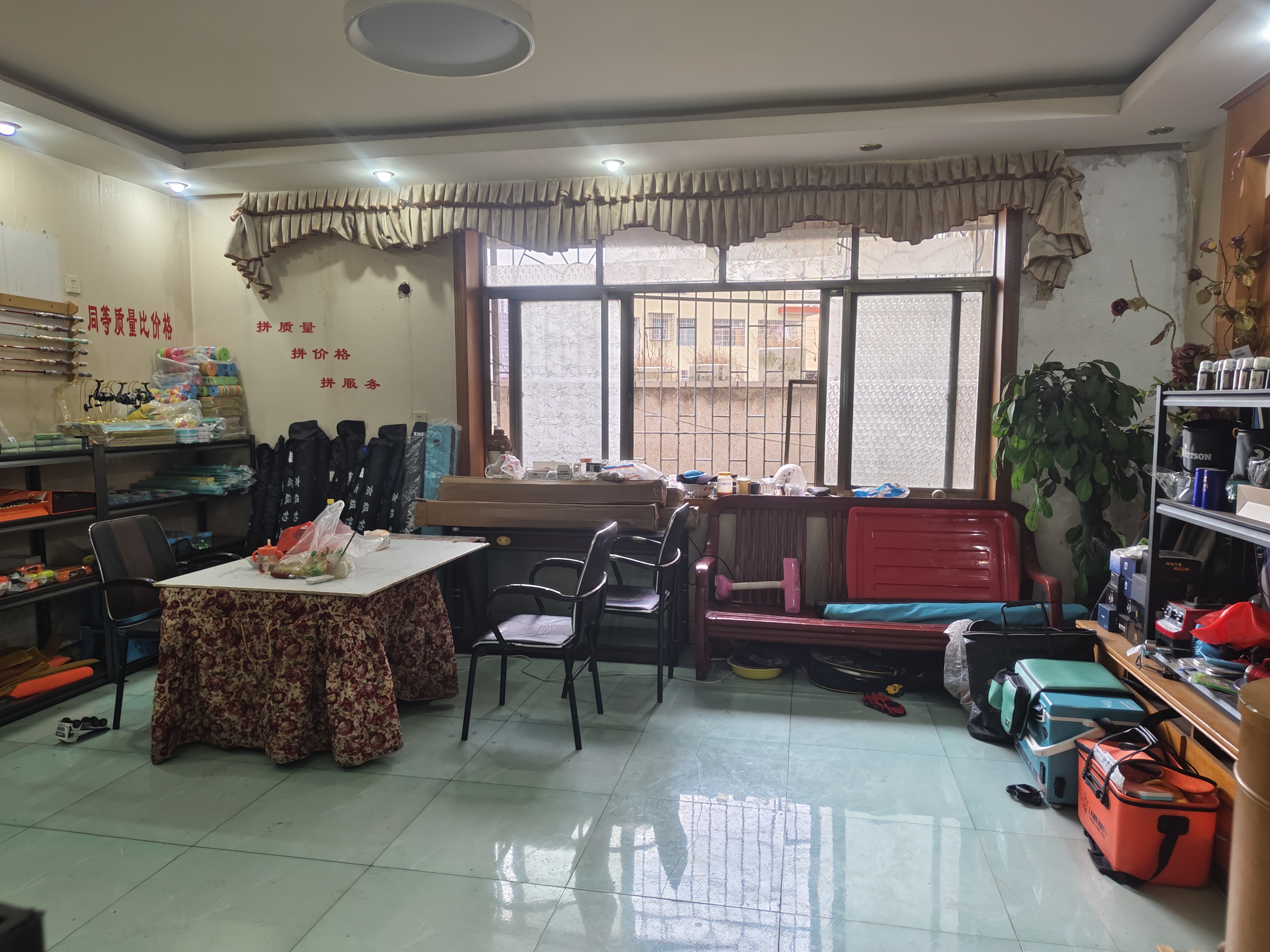 娄星区房改办(娄星征迁)家属楼 3室2厅2卫 32.8万 娄星区房改办(娄星征迁)家属楼 3室2厅2卫 32.8万客厅