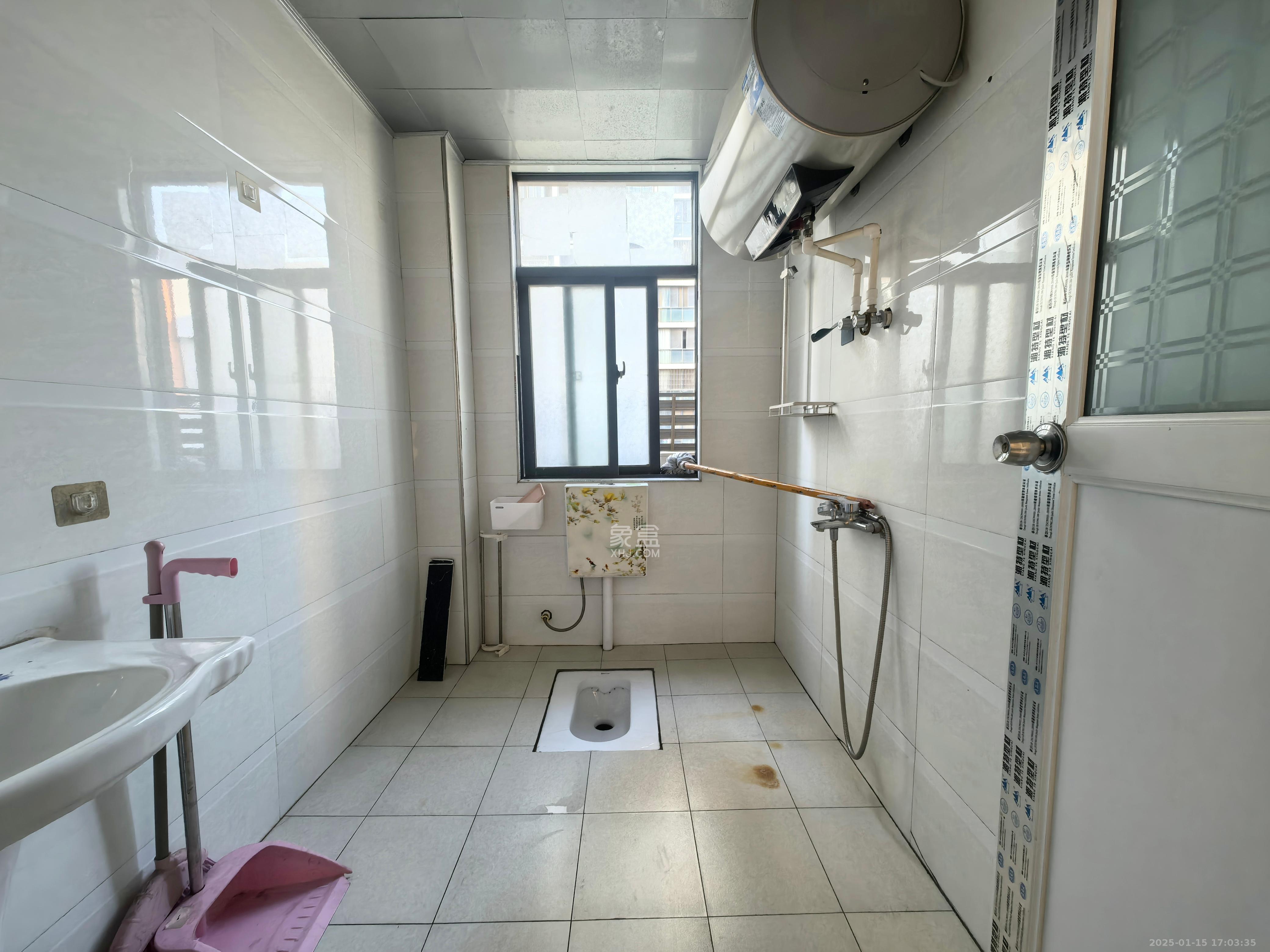 星城映象 3室2厅1卫 2600.0元/月 星城映象 3室2厅1卫 2600.0元/月室内图