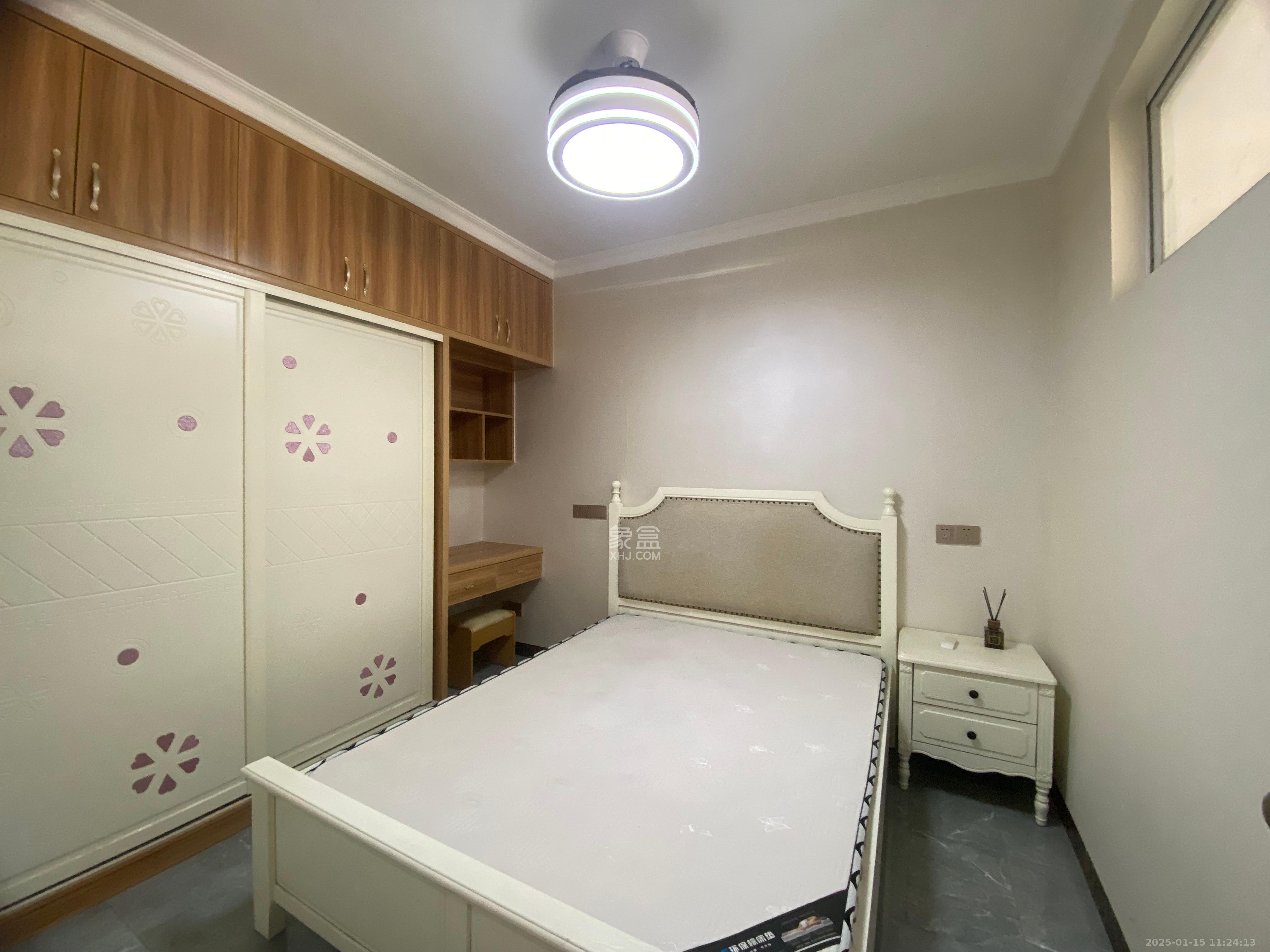 美林美寓 1室1厅1卫 1800.0元/月 美林美寓 1室1厅1卫 1800.0元/月室内图