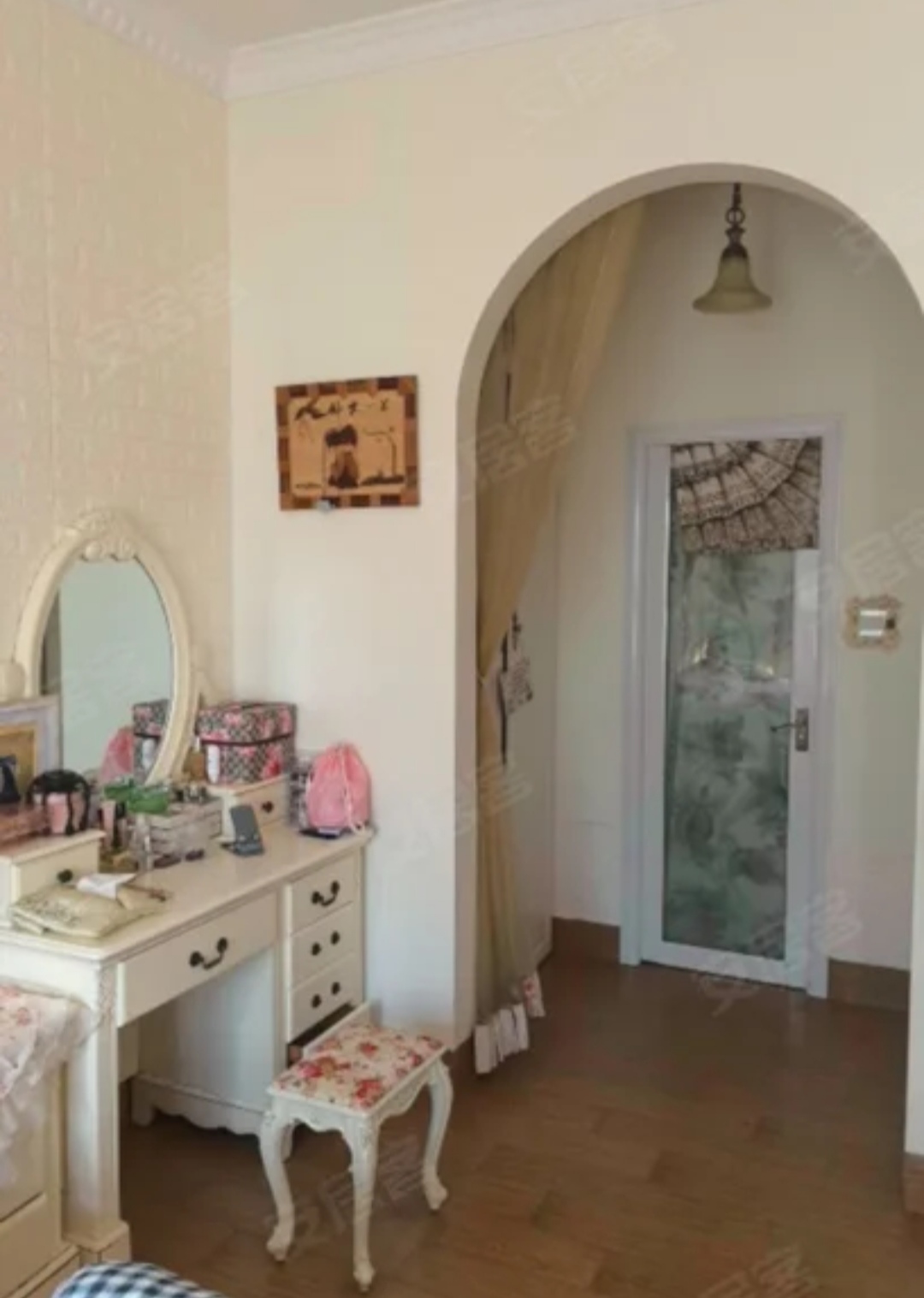 荣域  1室0厅0卫    320.0万 荣域  1室0厅0卫    320.0万卧室