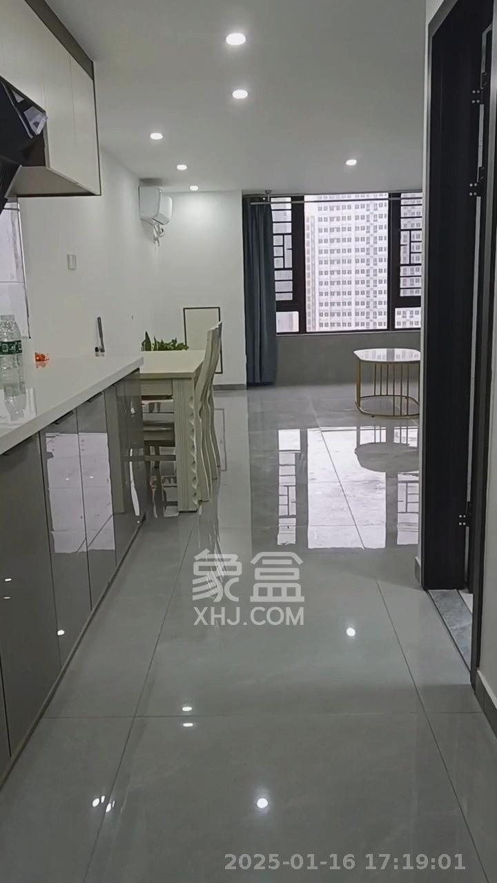 都市阳光大厦  3室2厅1卫   4200.00元/月