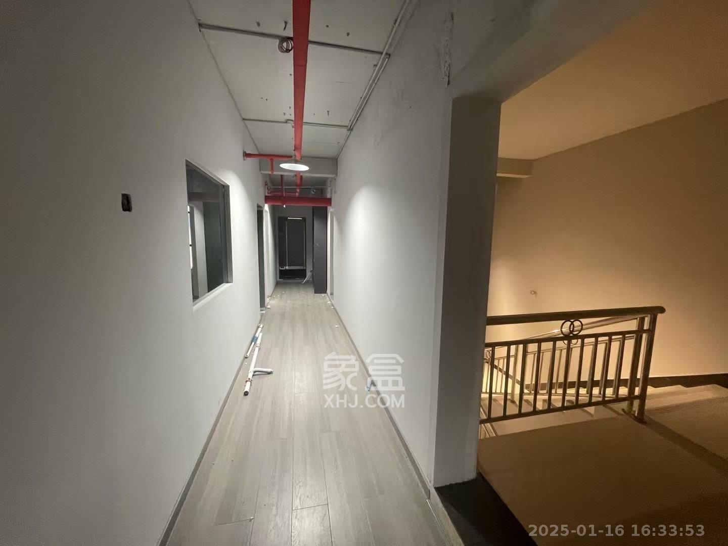 郡原广场   458.08㎡      26000.0元/月室内图