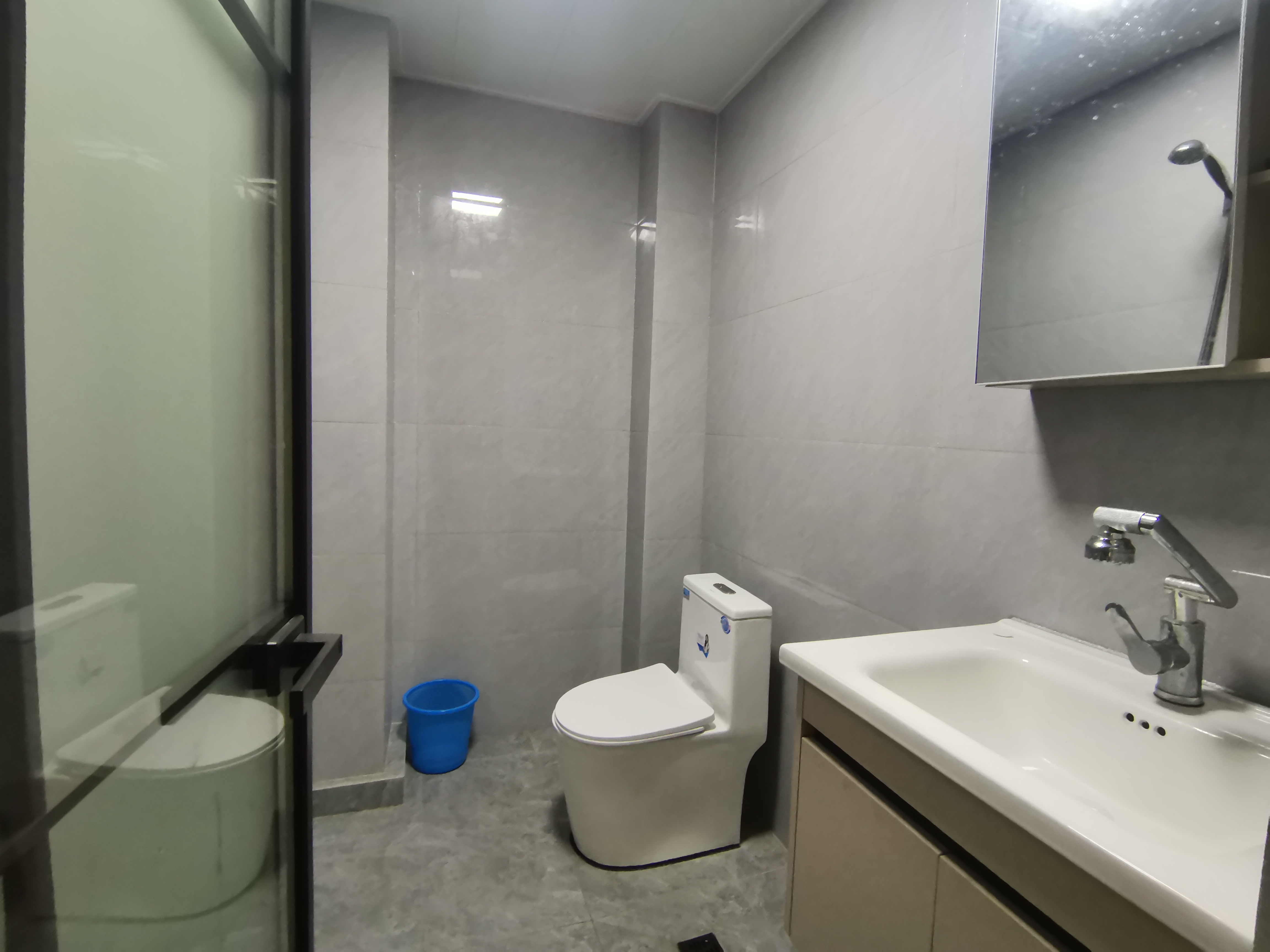 人和小区(小科七、九、十号地人和小区) 1室0厅0卫 1300.0元/月 人和小区(小科七、九、十号地人和小区) 1室0厅0卫 1300.0元/月室内图