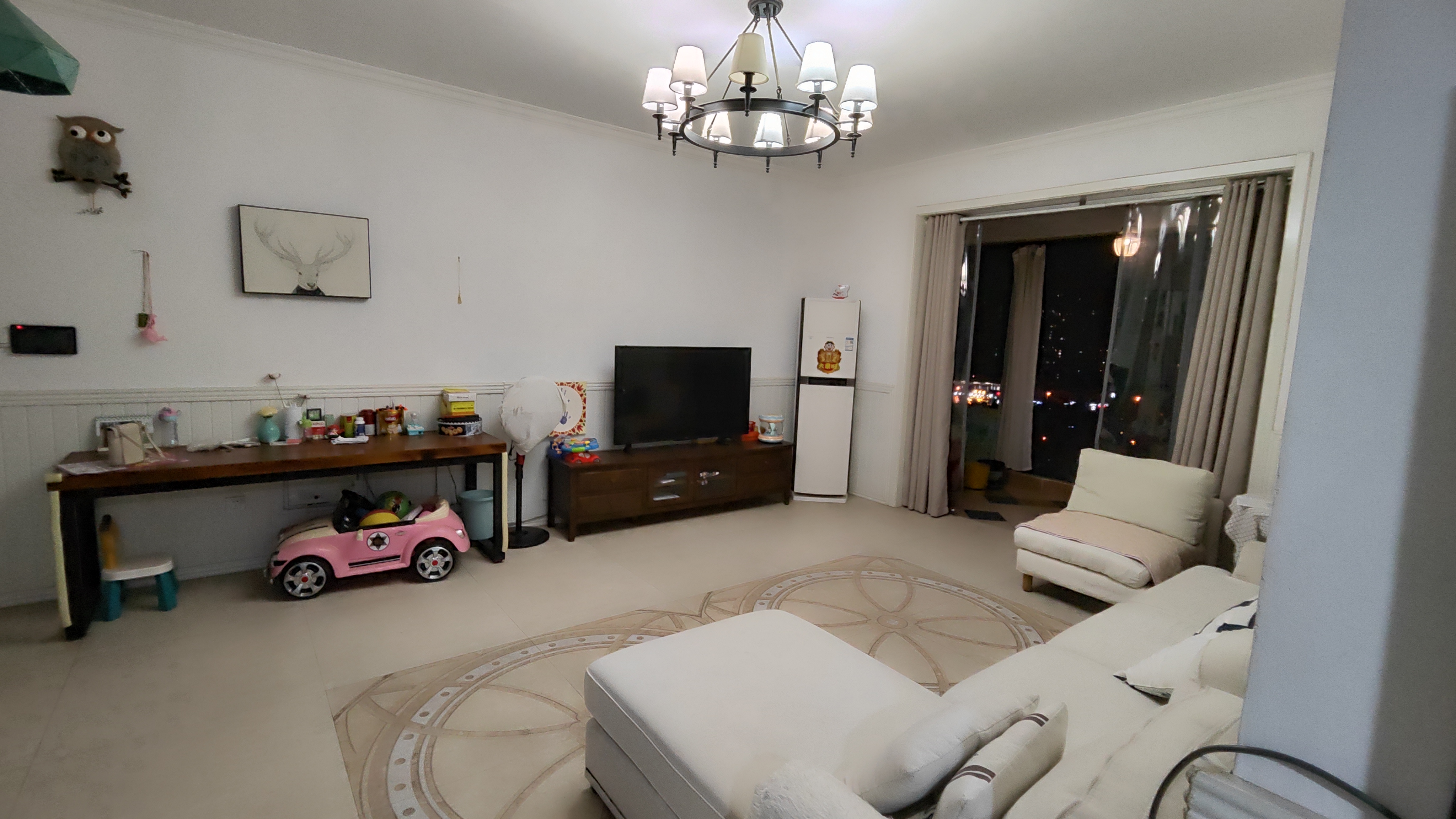 湖景名城  3室2厅1卫    2200.0元/月 湖景名城  3室2厅1卫    2200.0元/月户型图