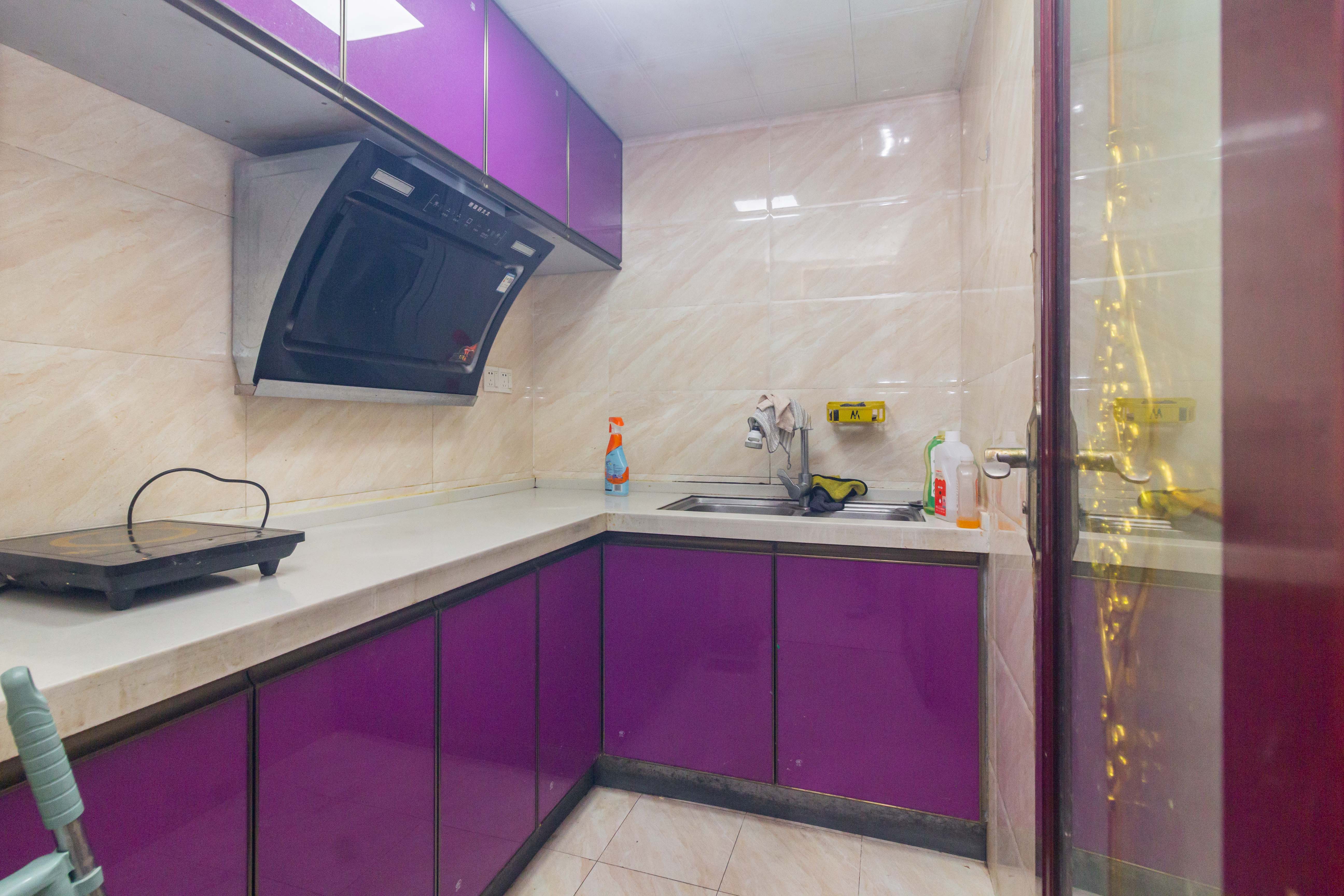 爵士湘 3室2厅2卫 65.0万 爵士湘 3室2厅2卫 65.0万厨房