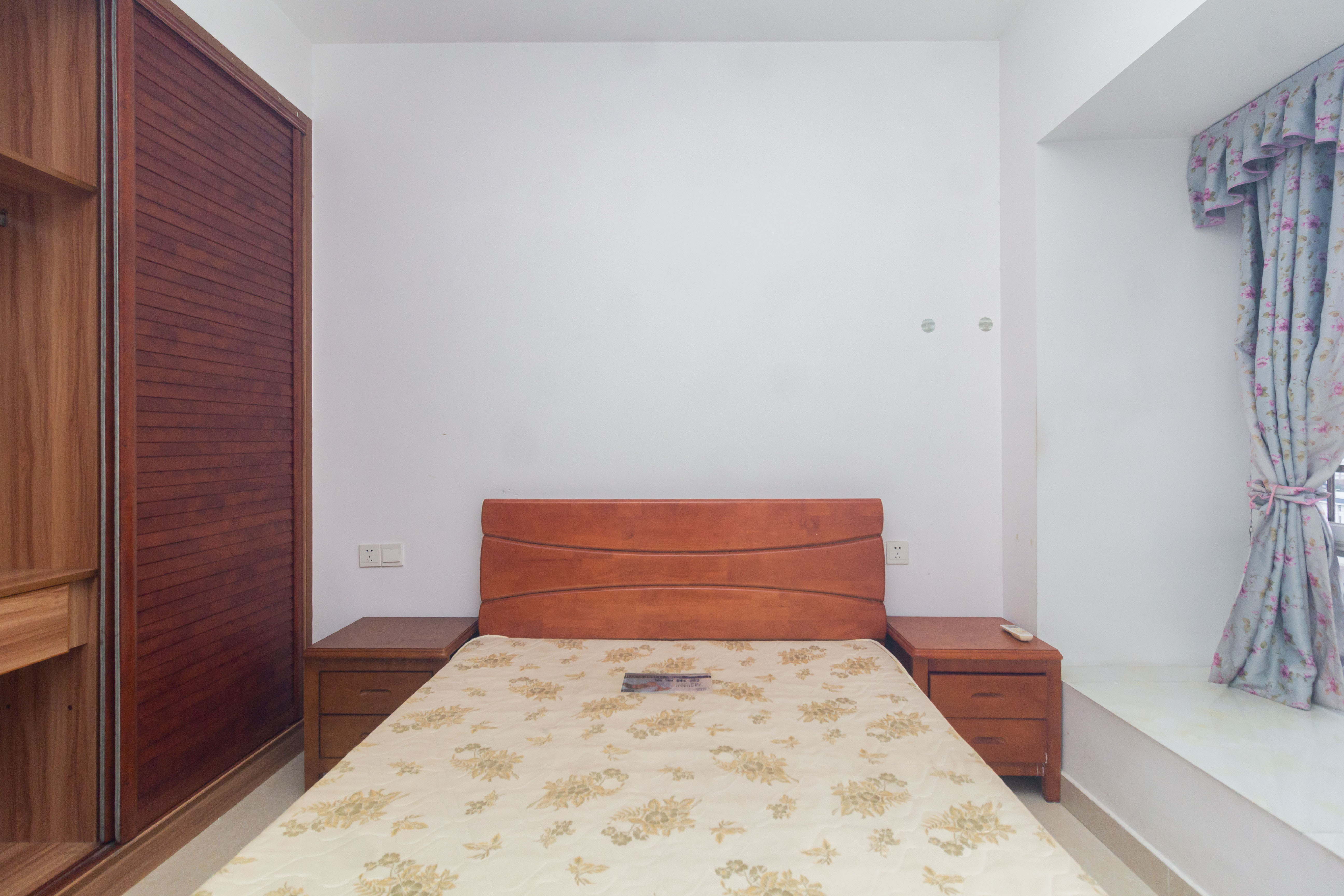 爵士湘 3室2厅2卫 65.0万 爵士湘 3室2厅2卫 65.0万卧室