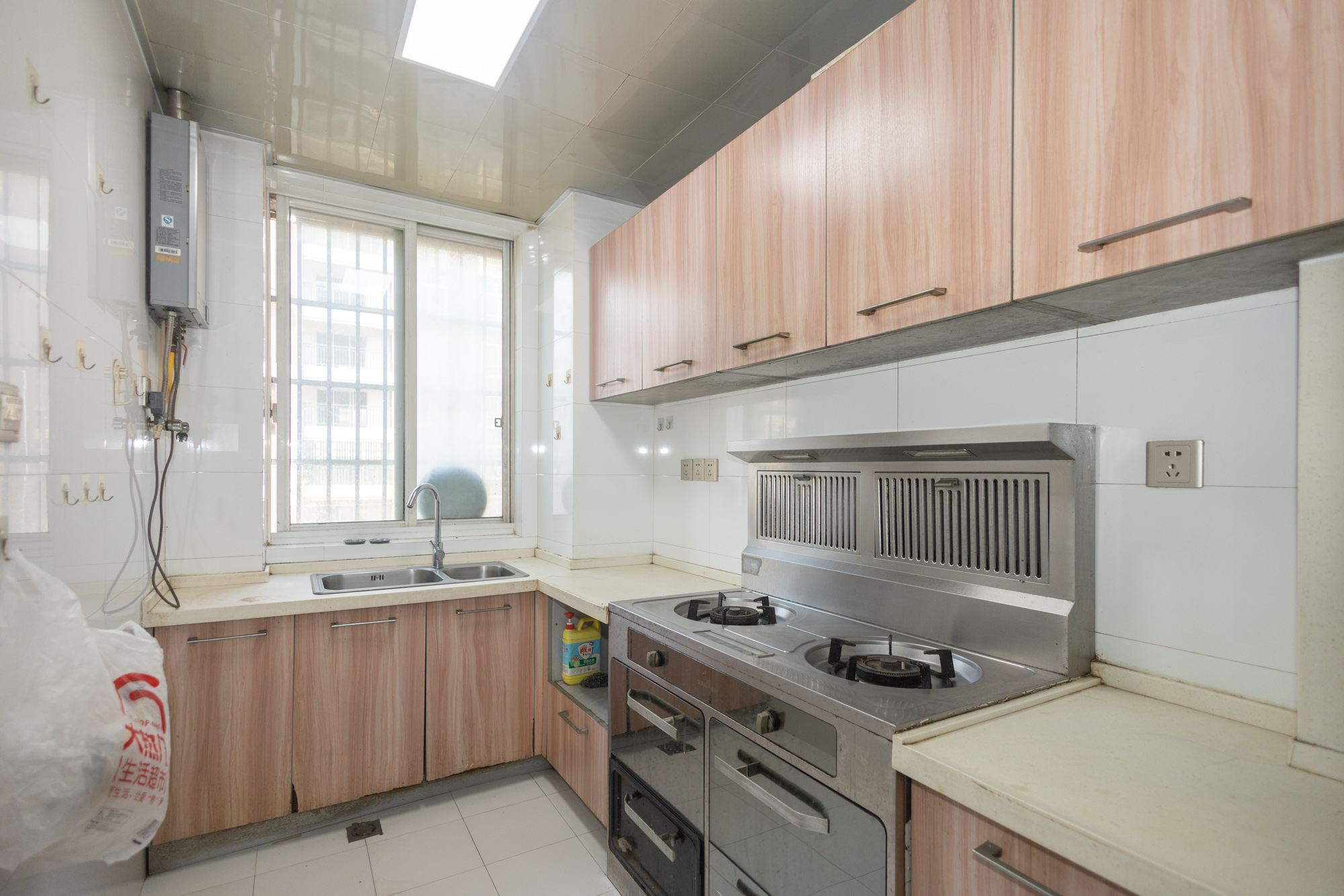 星城雅郡 3室2厅2卫 58.0万 星城雅郡 3室2厅2卫 58.0万厨房