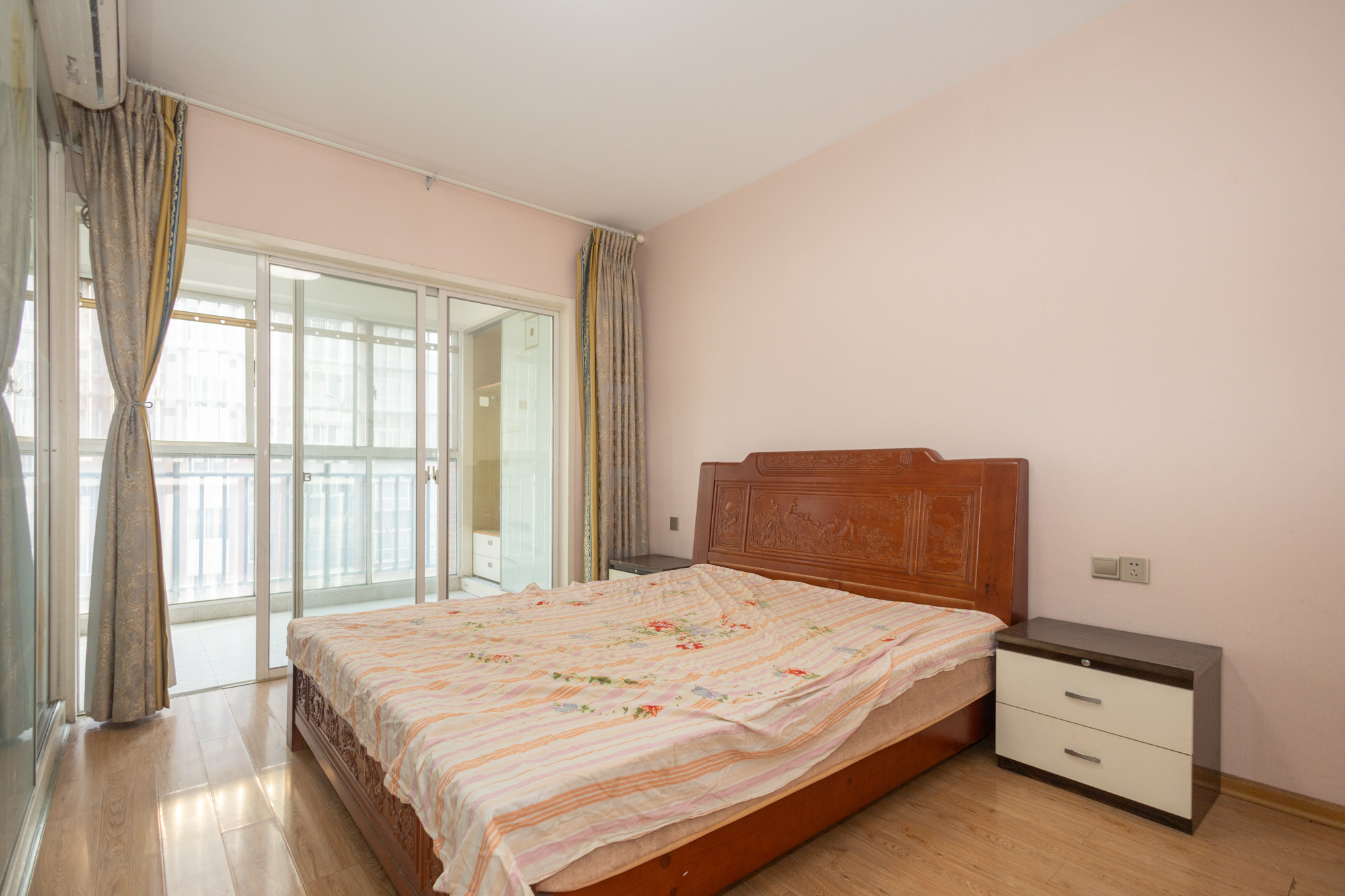 星城雅郡 3室2厅2卫 58.0万 星城雅郡 3室2厅2卫 58.0万卧室