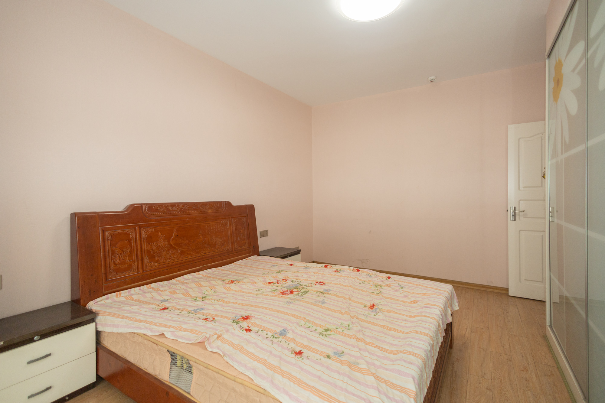 星城雅郡 3室2厅2卫 58.0万 星城雅郡 3室2厅2卫 58.0万卧室