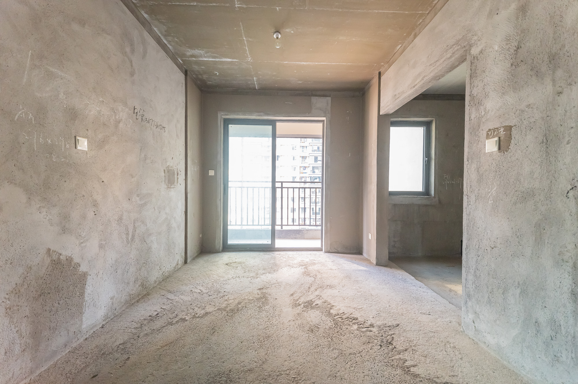 中建悦和城  4室2厅2卫   129.00万其他
