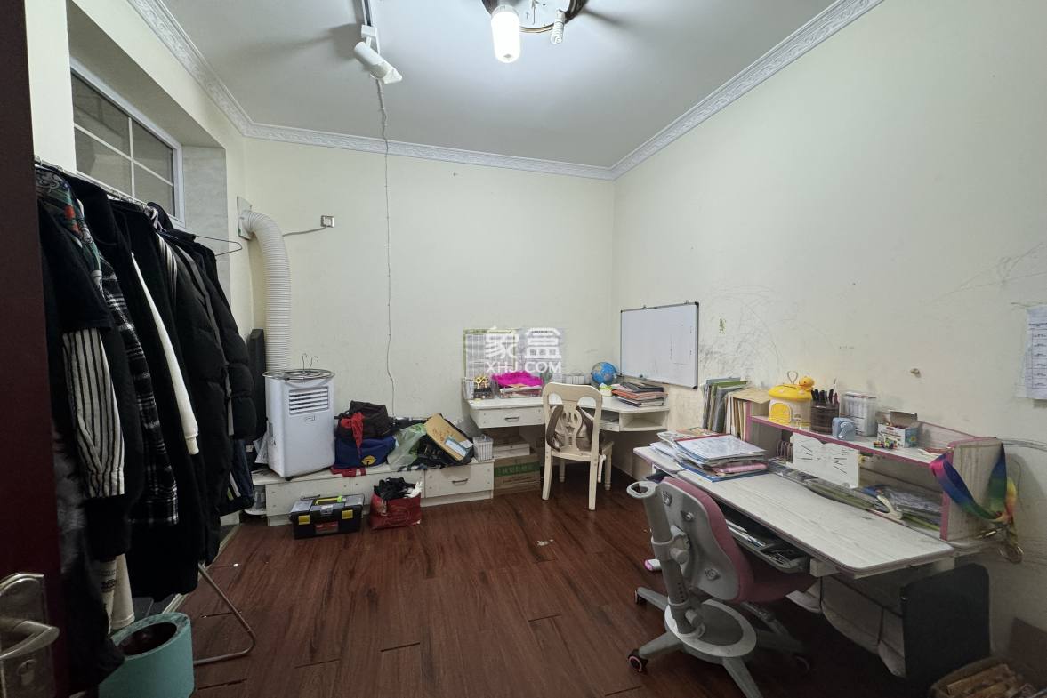 泰山公馆 3室2厅1卫 53.0万 泰山公馆 3室2厅1卫 53.0万室内图