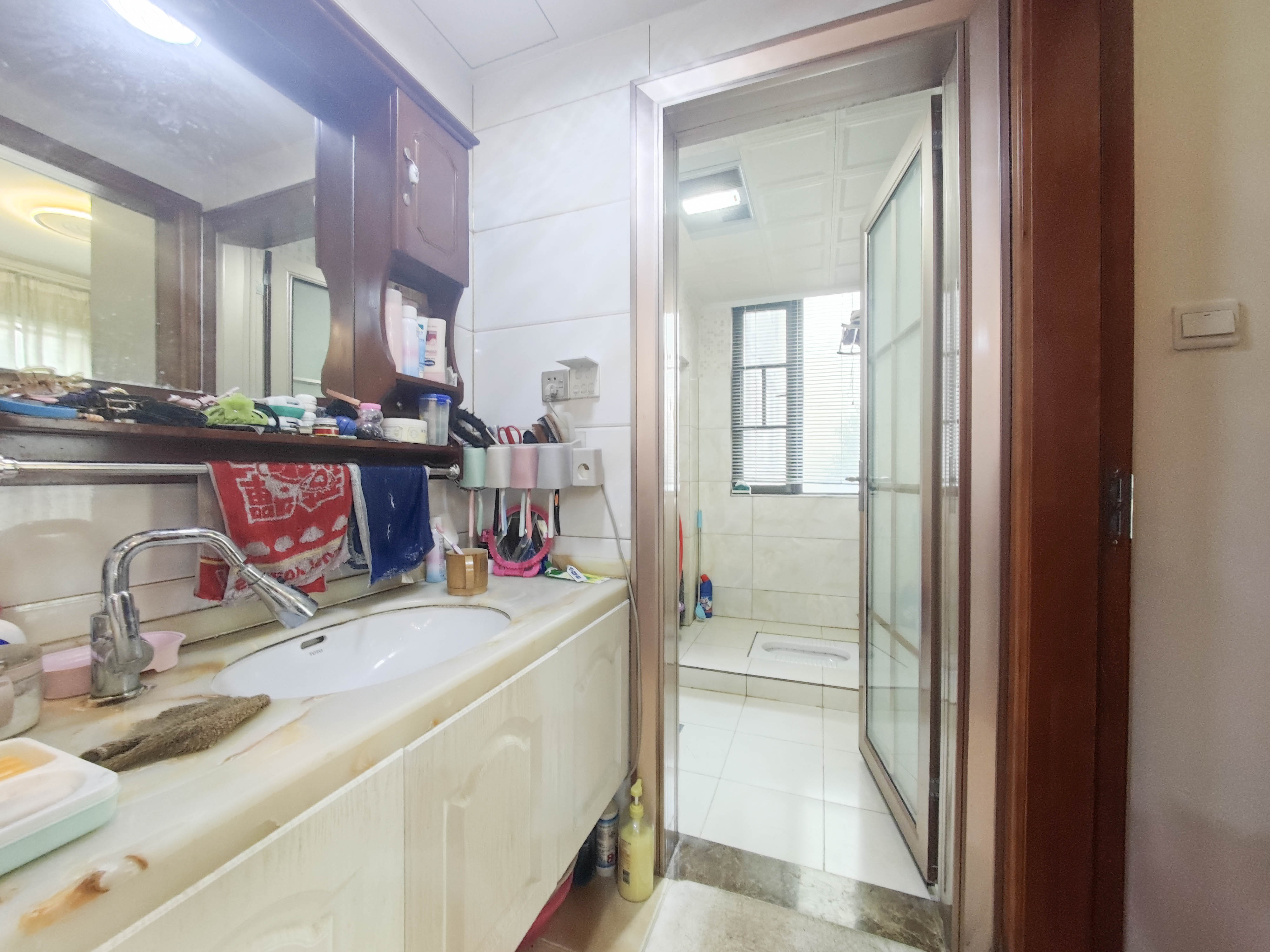 卓越蔚蓝城邦 3室1厅1卫 56.0万 卓越蔚蓝城邦 3室1厅1卫 56.0万卫生间