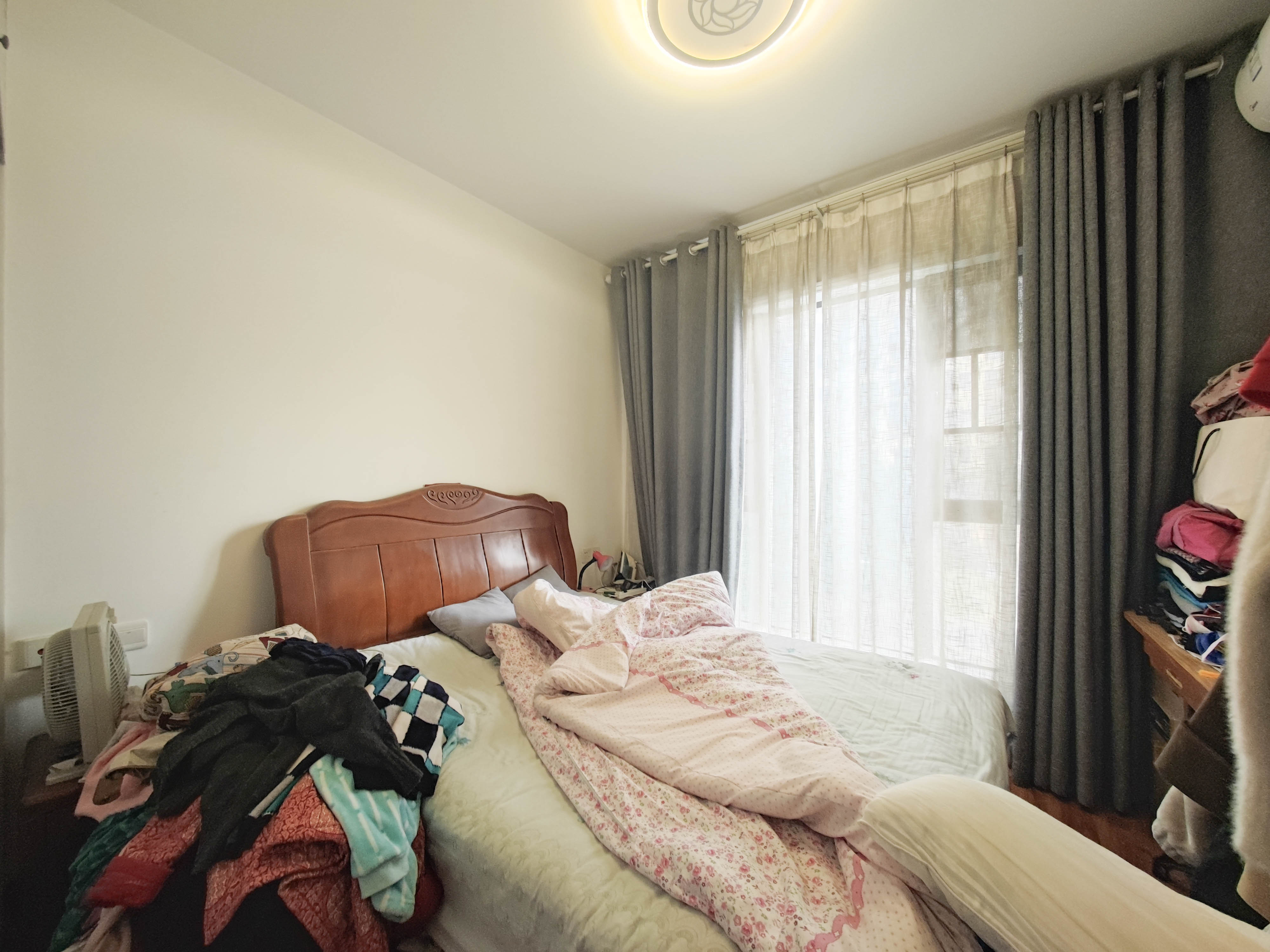 卓越蔚蓝城邦 3室1厅1卫 56.0万 卓越蔚蓝城邦 3室1厅1卫 56.0万卧室