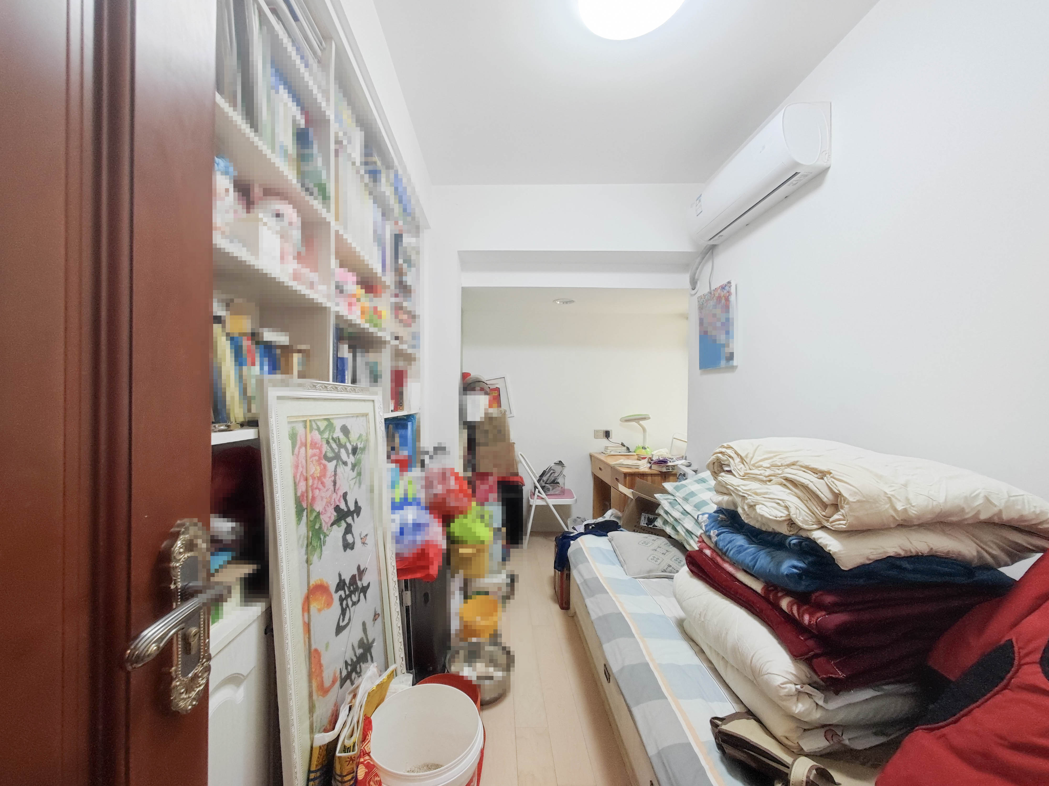 卓越蔚蓝城邦 3室1厅1卫 56.0万 卓越蔚蓝城邦 3室1厅1卫 56.0万卧室