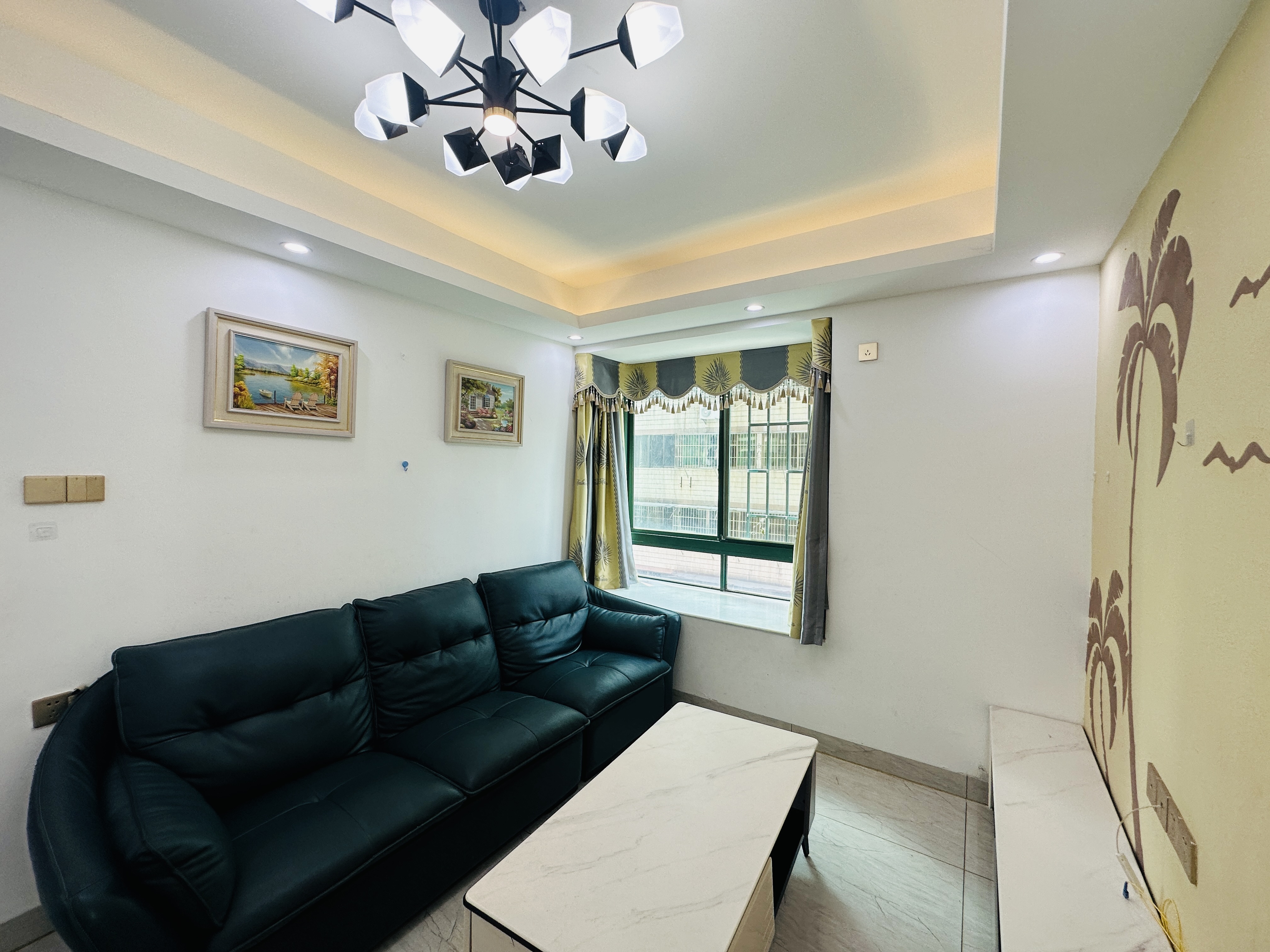 昌茂花园 2室1厅1卫 75.0万 昌茂花园 2室1厅1卫 75.0万客厅