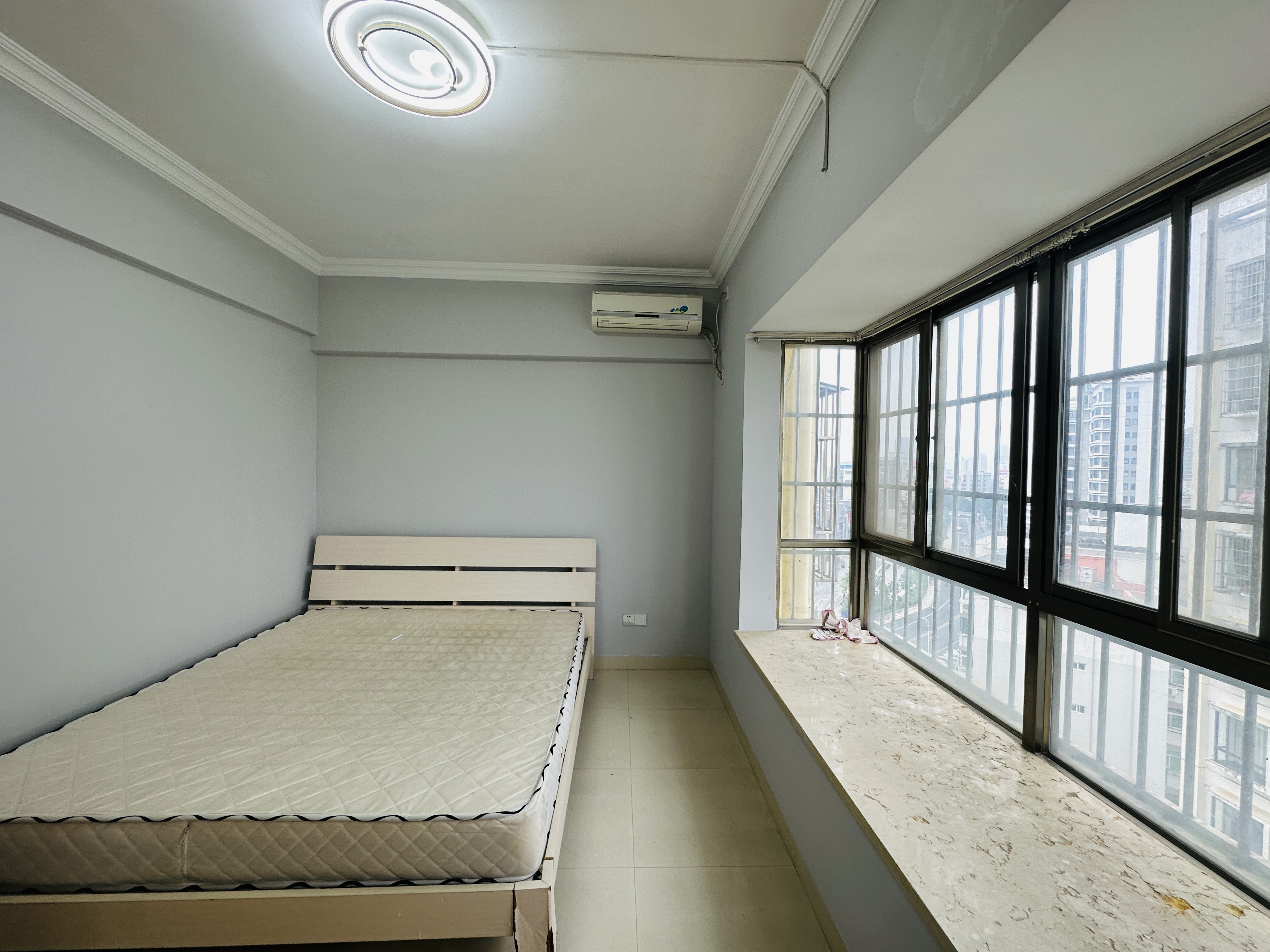 嵩阳大厦 1室1厅1卫 40.0万 嵩阳大厦 1室1厅1卫 40.0万卧室