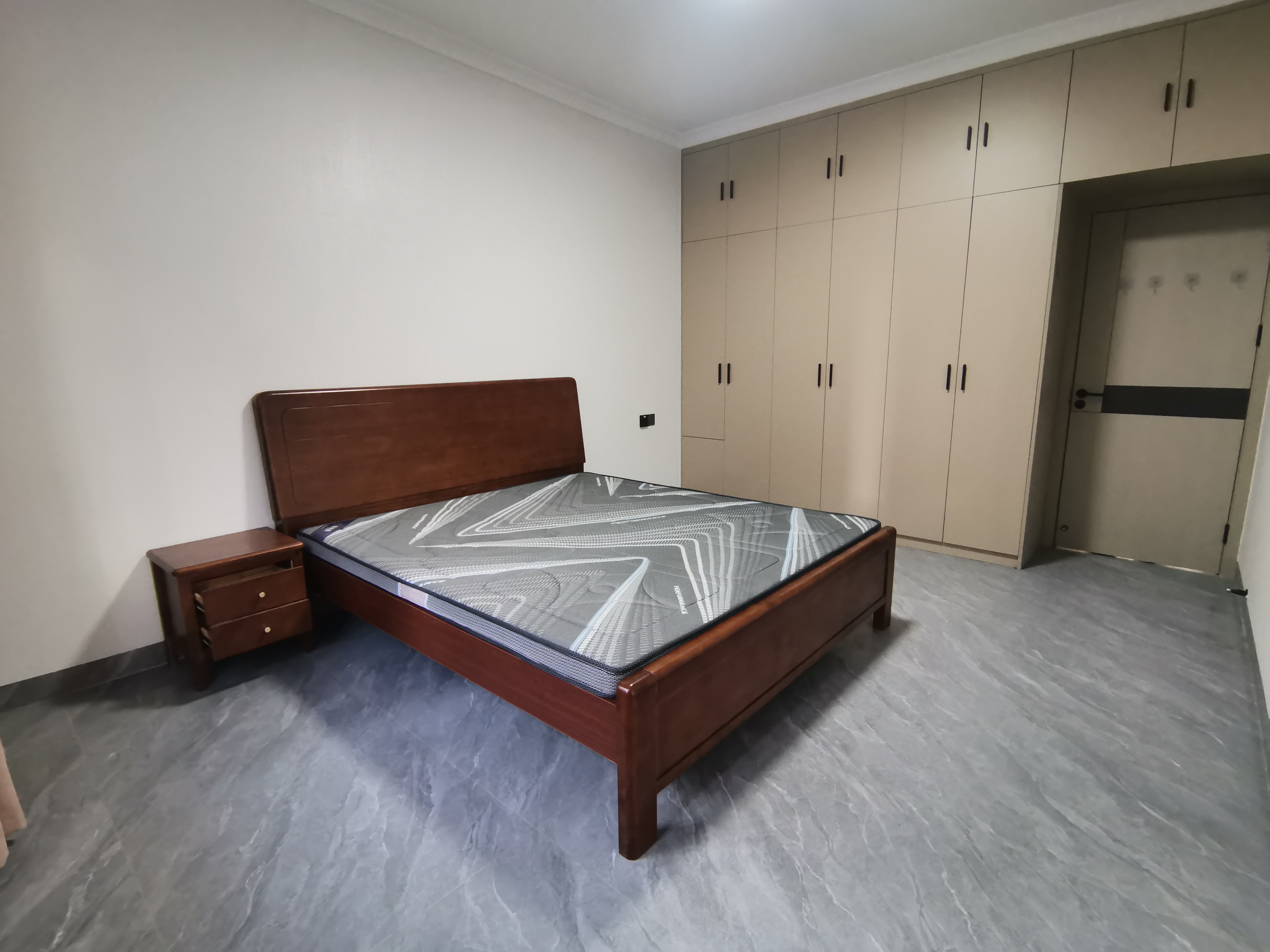 人和小区(小科七、九、十号地人和小区) 1室0厅0卫 1300.0元/月 人和小区(小科七、九、十号地人和小区) 1室0厅0卫 1300.0元/月室内图