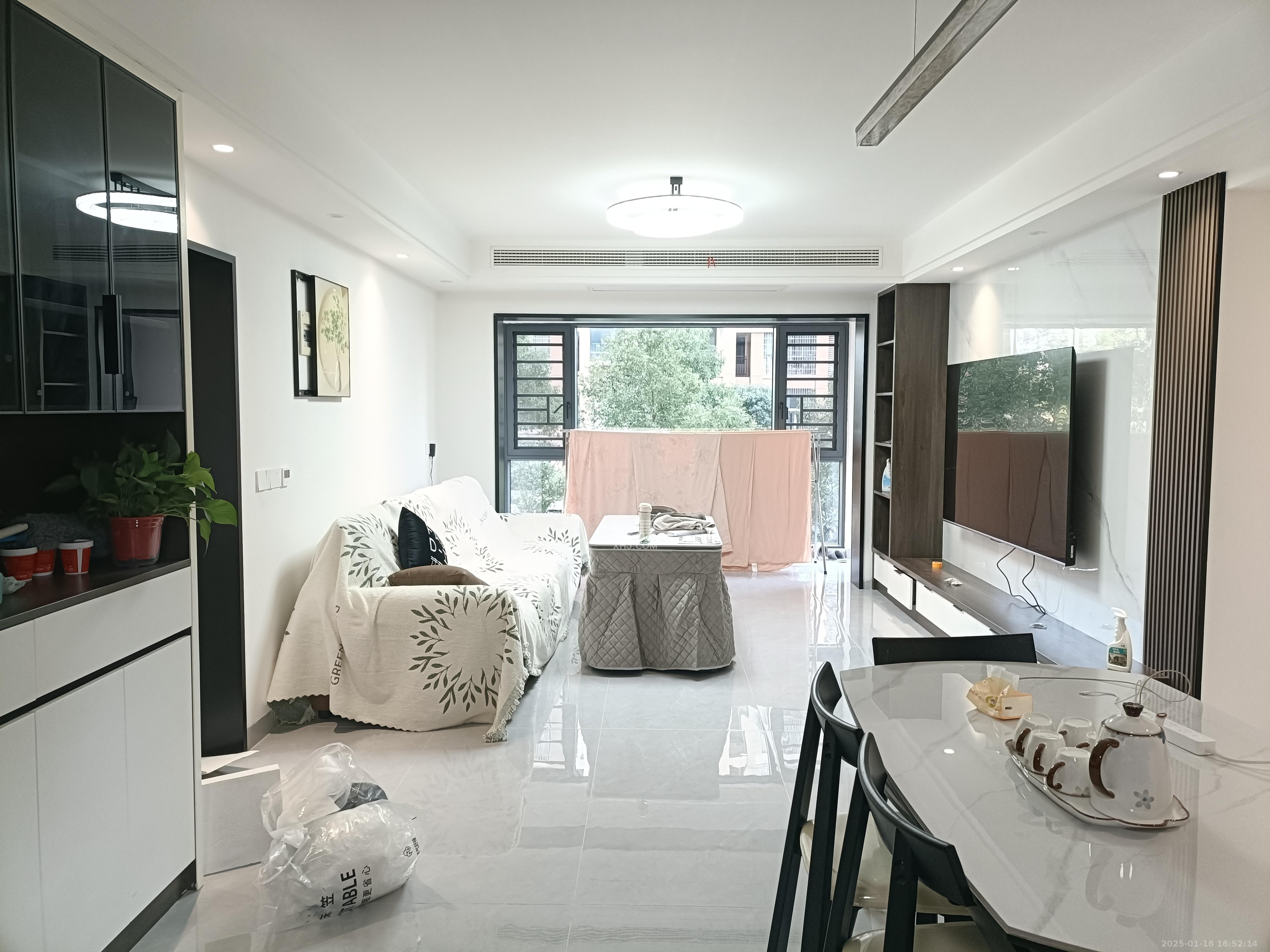 鑫天格林香山 4室2厅2卫 2800.0元/月 鑫天格林香山 4室2厅2卫 2800.0元/月室内图