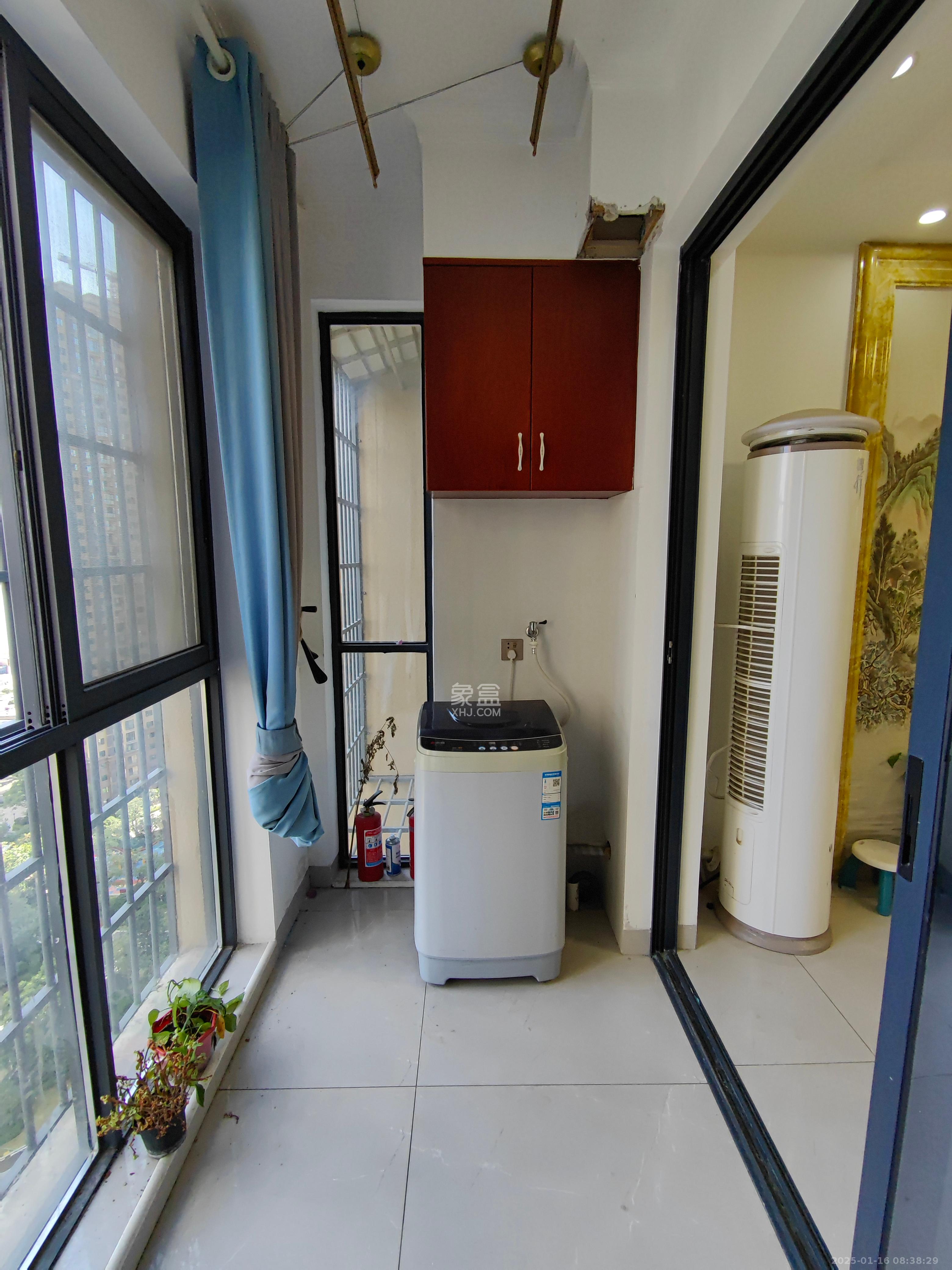 中建梅溪湖中心  3室2厅2卫   2800.00元/月室内图