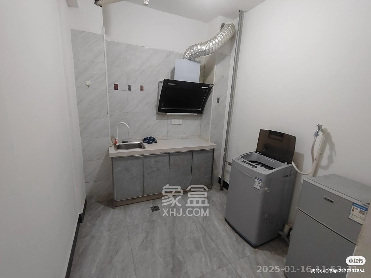 丽发新城 1室2厅2卫 1300.0元/月 丽发新城 1室2厅2卫 1300.0元/月室内图