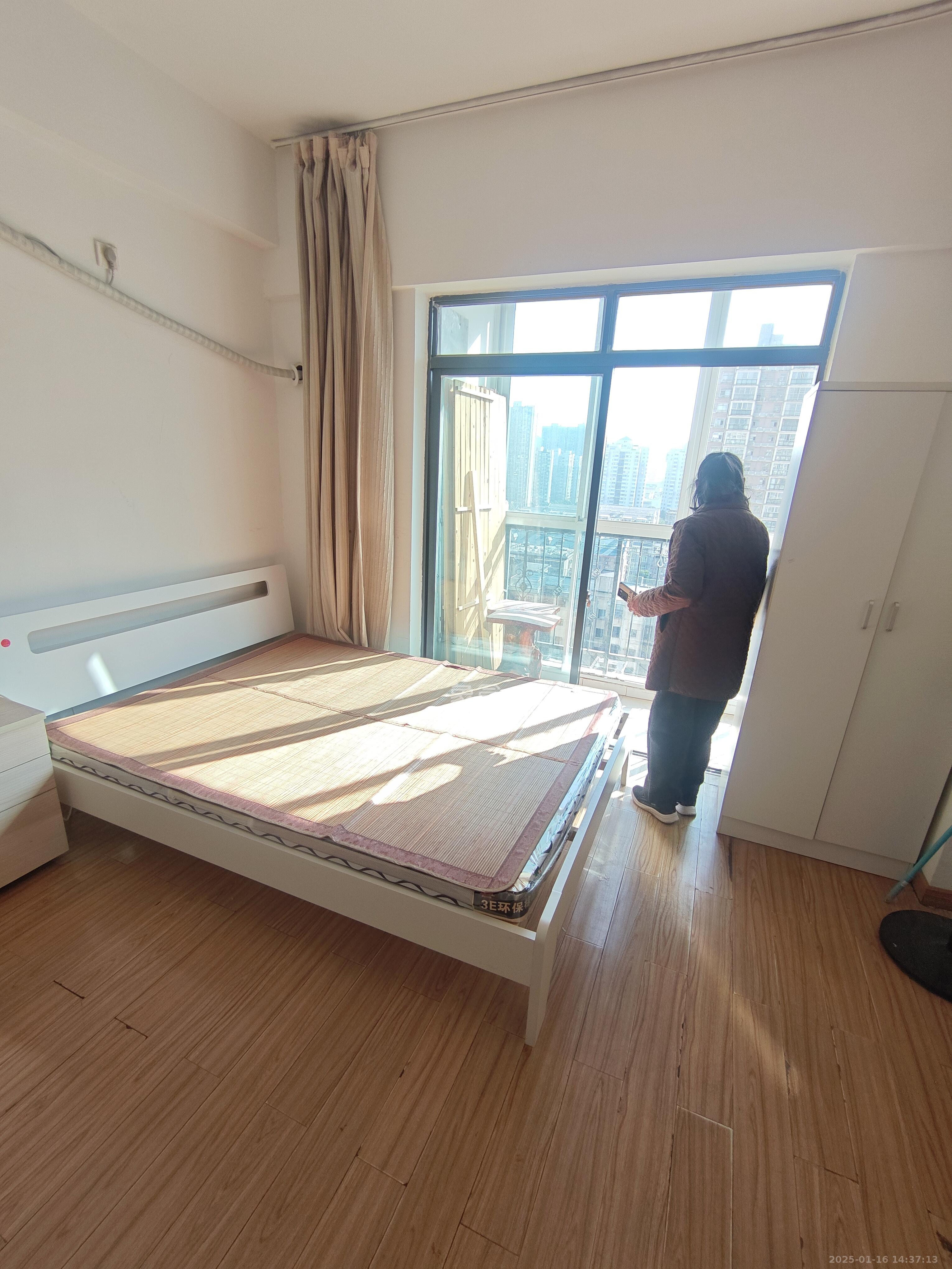 东一时区   44.0㎡     1200.00元/月室内图