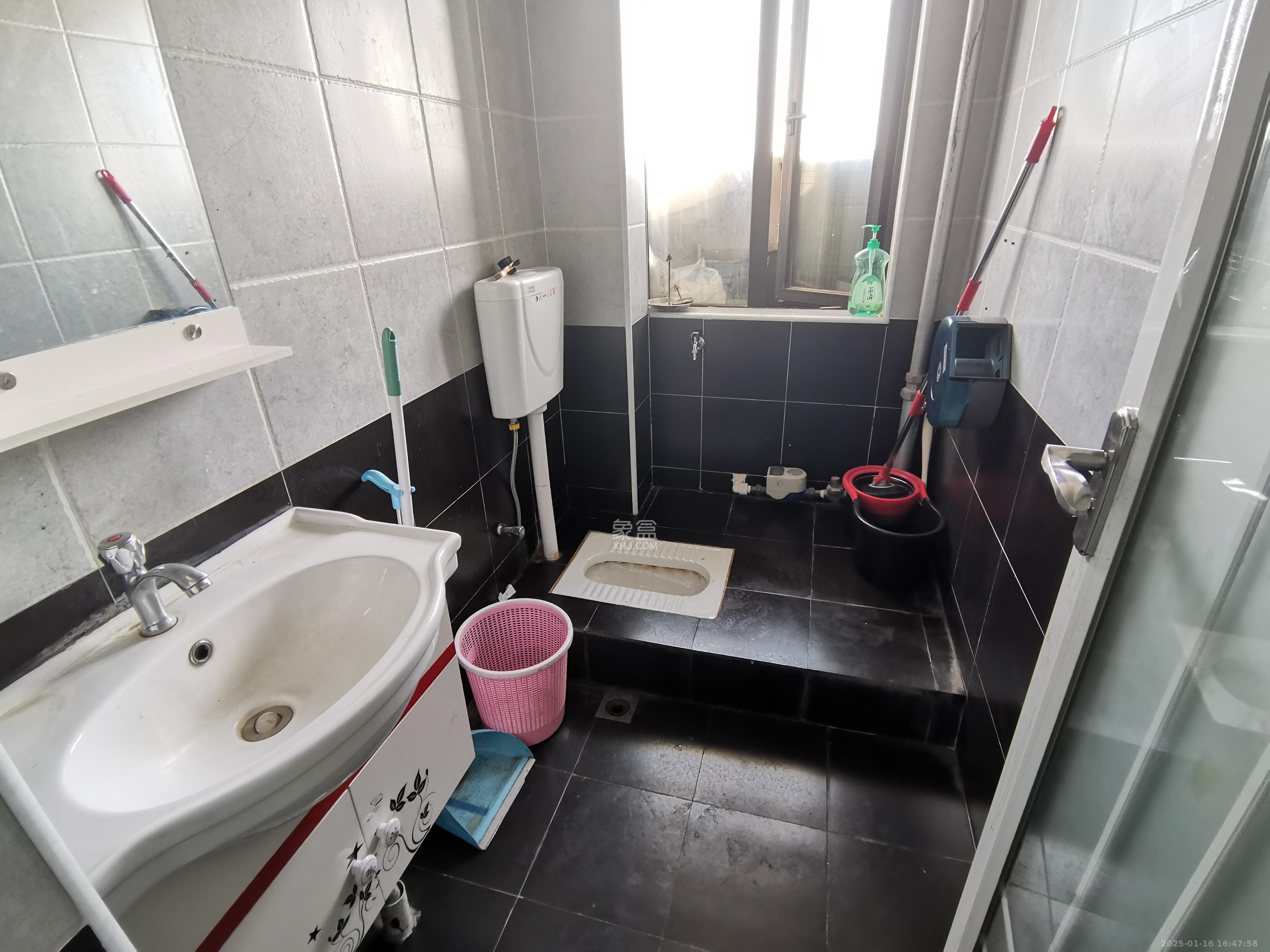 锦泰东环国际  1室1厅1卫    8000.0元/月 锦泰东环国际  1室1厅1卫    8000.0元/月室内图