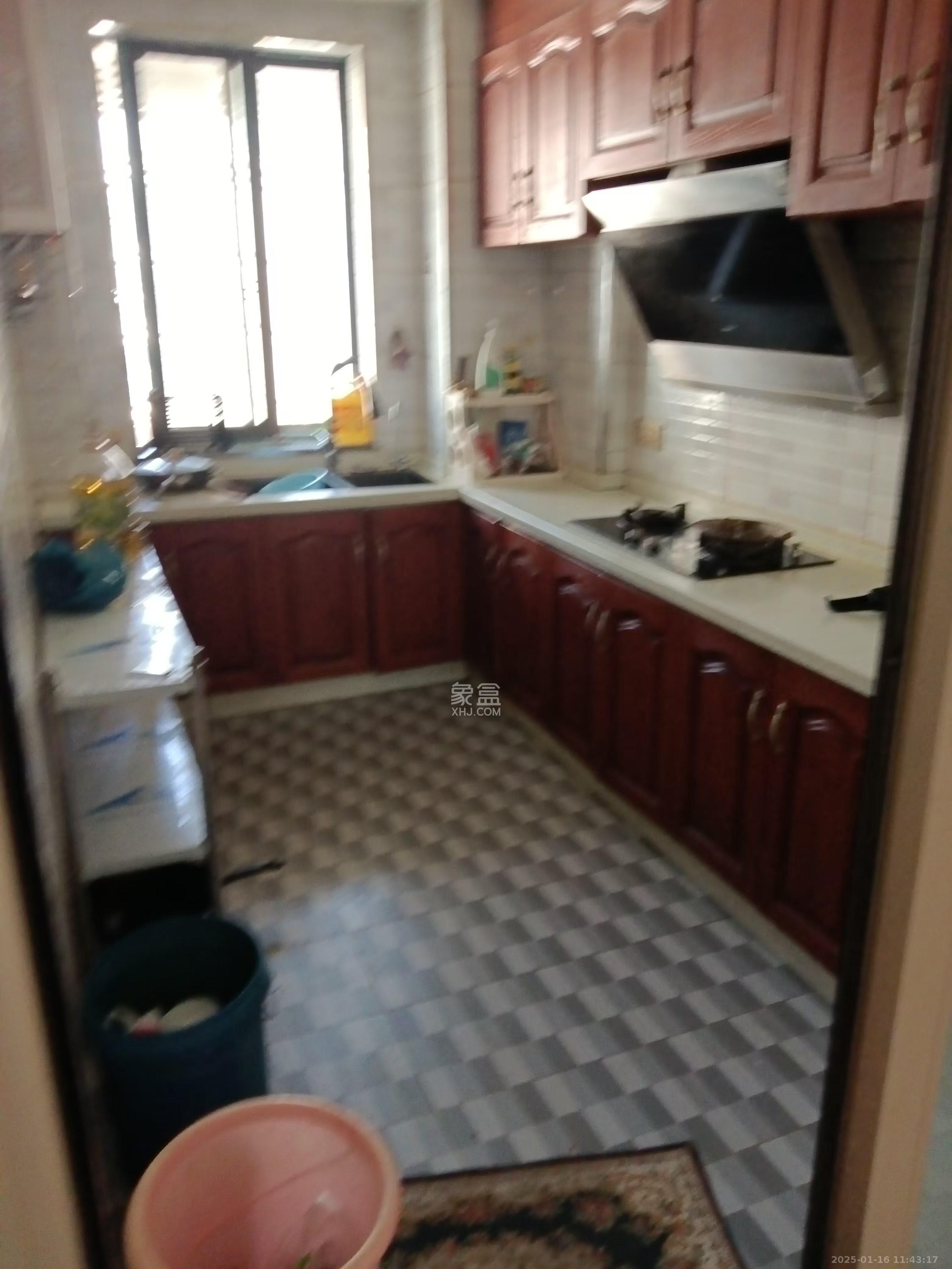 和润园一、二期 1室1厅1卫 2300.0元/月 和润园一、二期 1室1厅1卫 2300.0元/月室内图