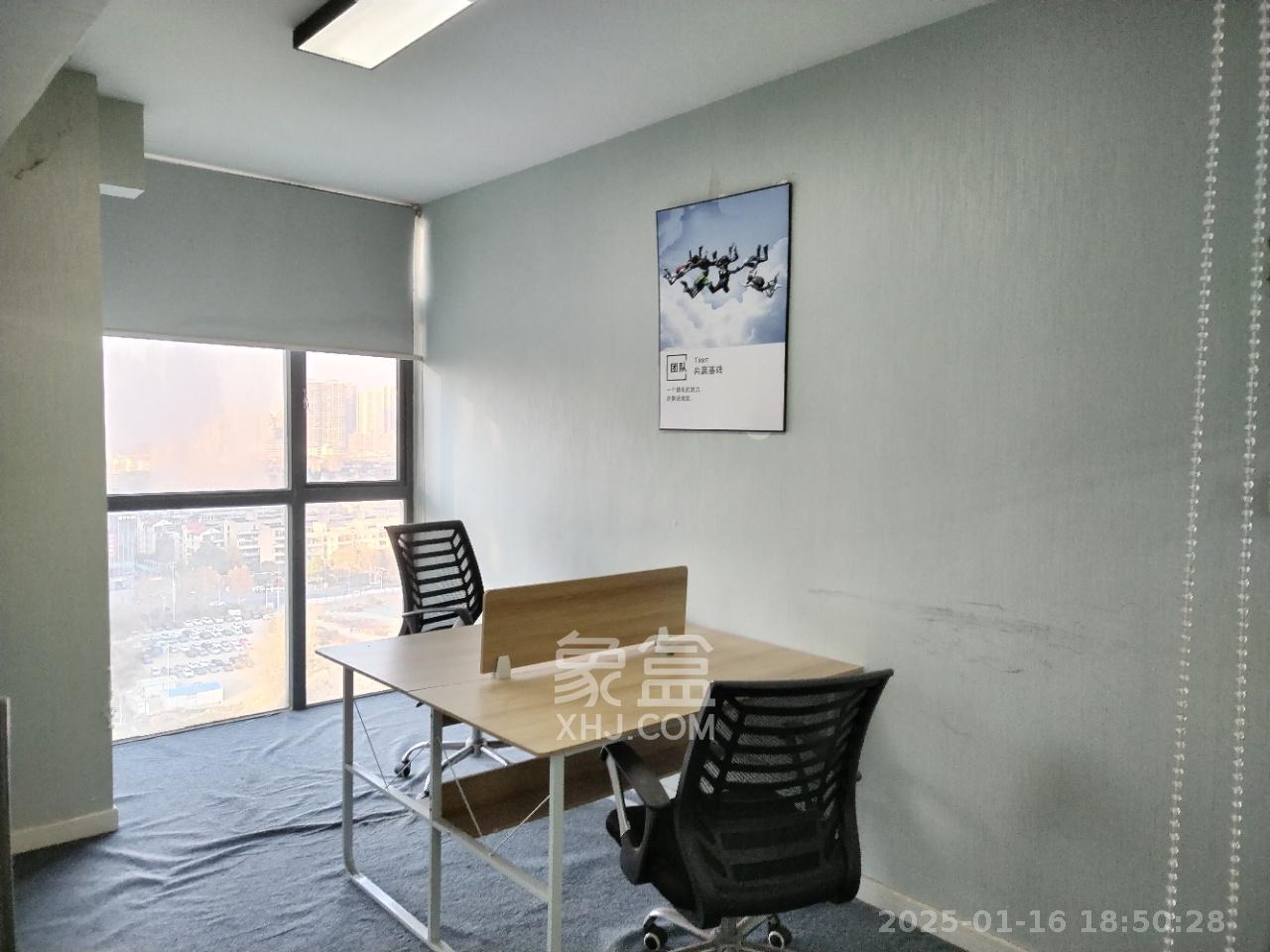 新时代广场  1室1厅1卫   4500.00元/月室内图