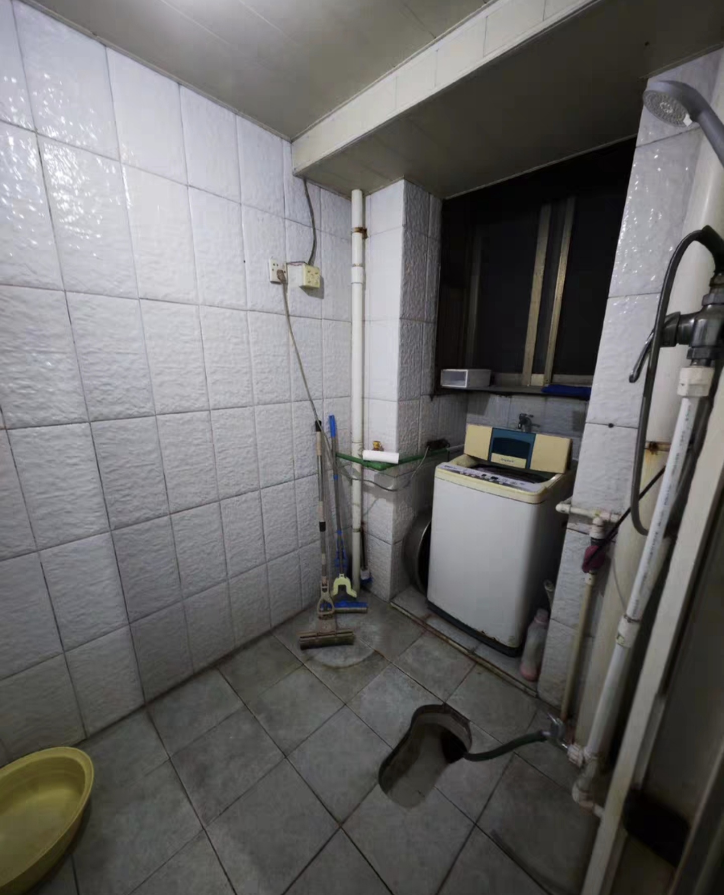 区公安局家属楼 2室1厅1卫 800.0元/月 区公安局家属楼 2室1厅1卫 800.0元/月室内图