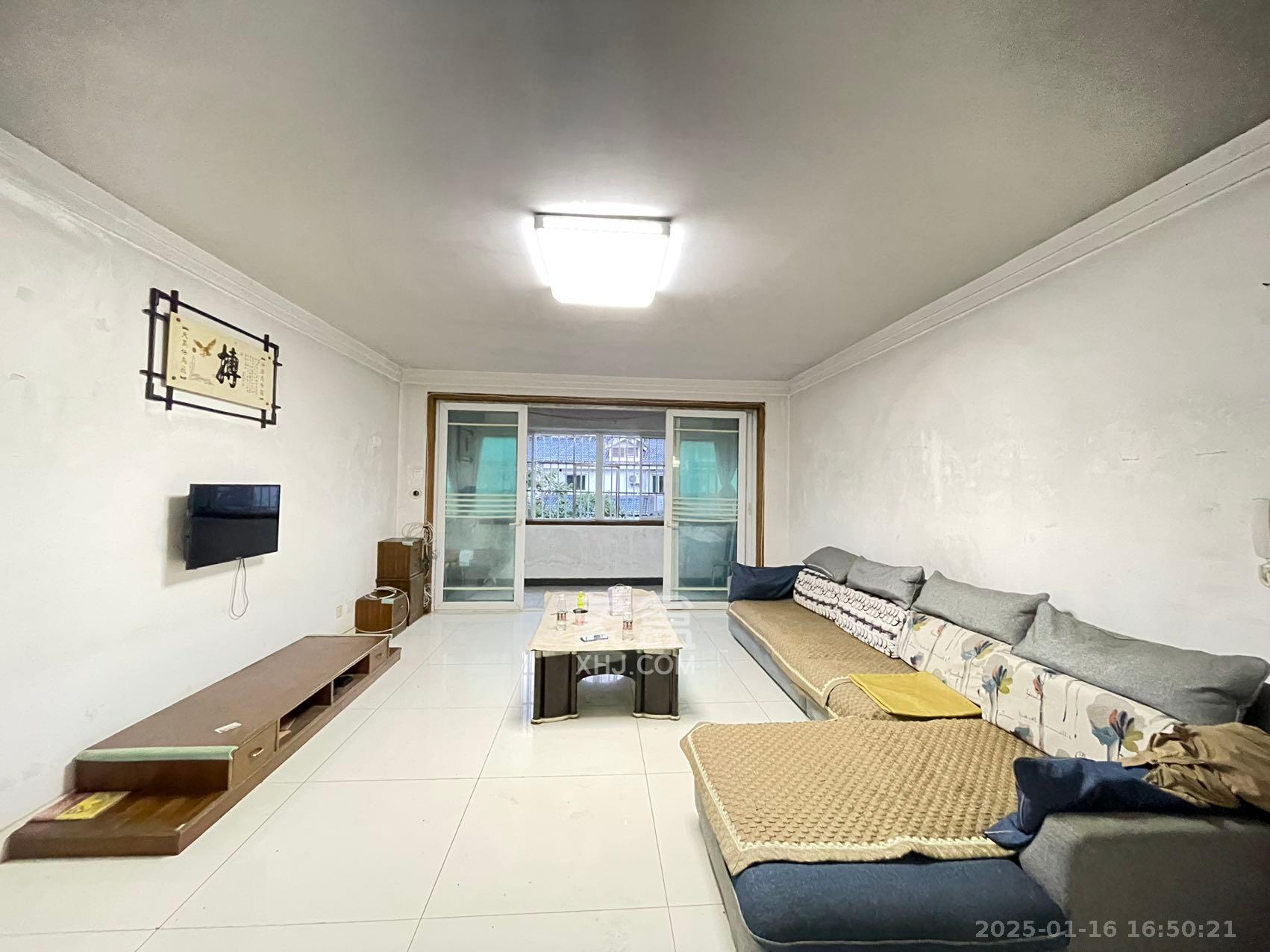 恩瑞麓山名园(龙王港小区) 1室2厅1卫 700.0元/月 恩瑞麓山名园(龙王港小区) 1室2厅1卫 700.0元/月室内图