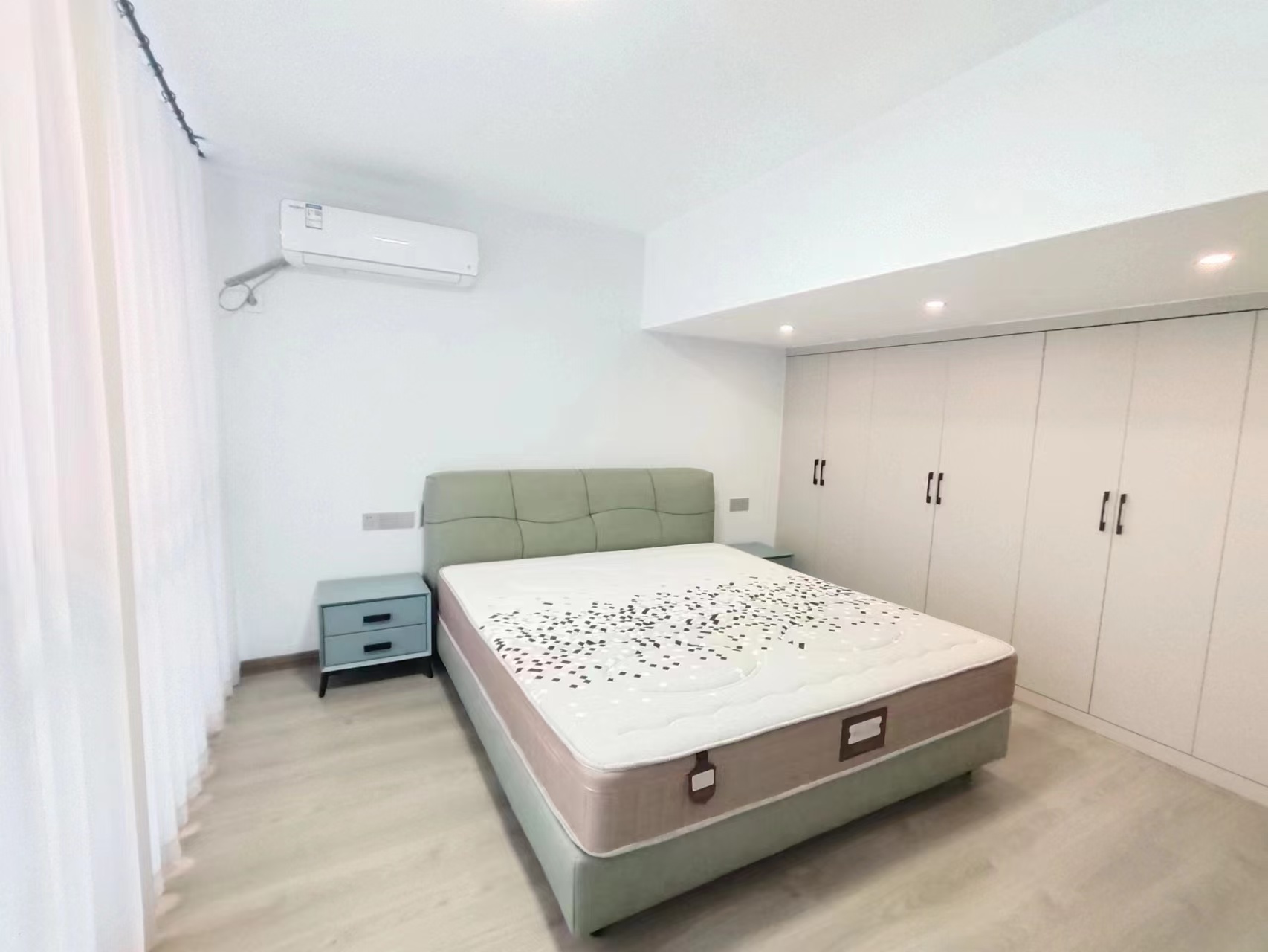 万恒公馆 1室1厅1卫 2400.0元/月 万恒公馆 1室1厅1卫 2400.0元/月室内图