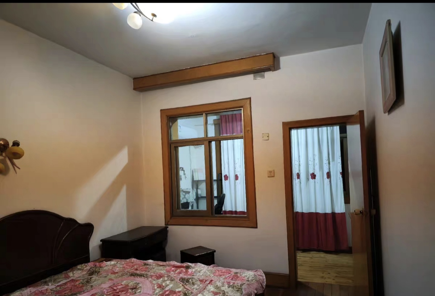 区公安局家属楼 2室1厅1卫 800.0元/月 区公安局家属楼 2室1厅1卫 800.0元/月室内图