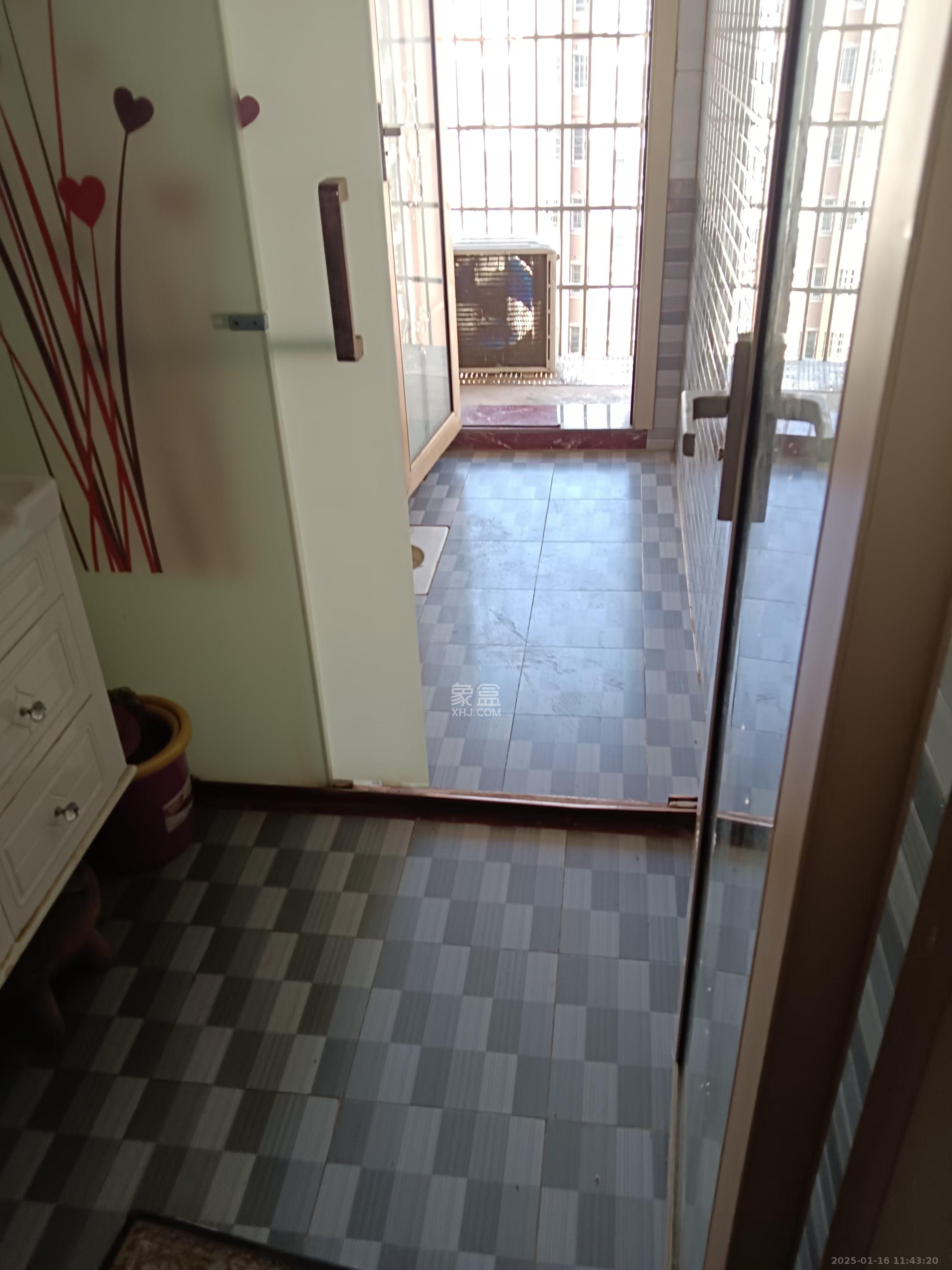 和润园一、二期 1室1厅1卫 2300.0元/月 和润园一、二期 1室1厅1卫 2300.0元/月室内图