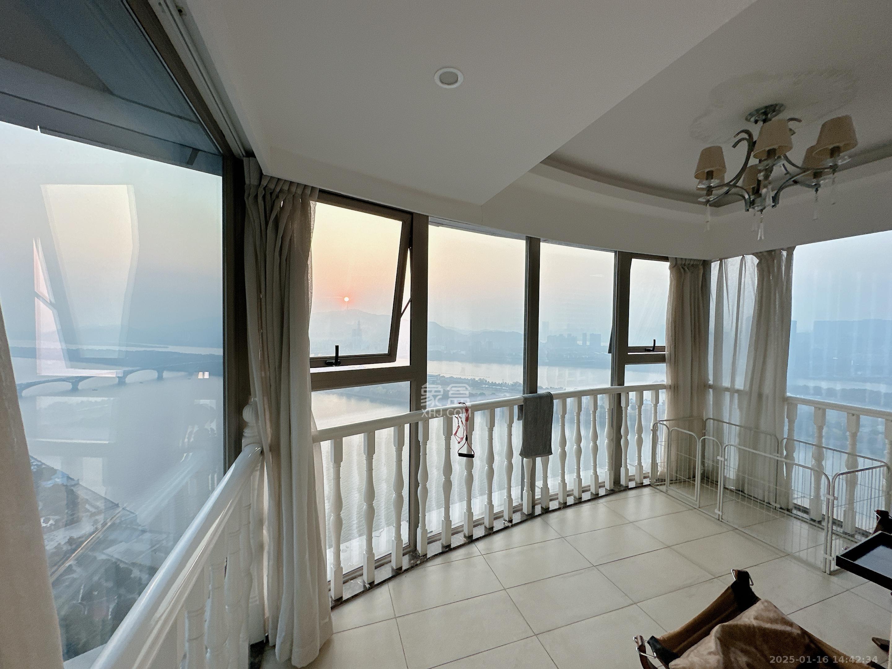 潮宗御苑  4室2厅2卫    8500.0元/月室内图