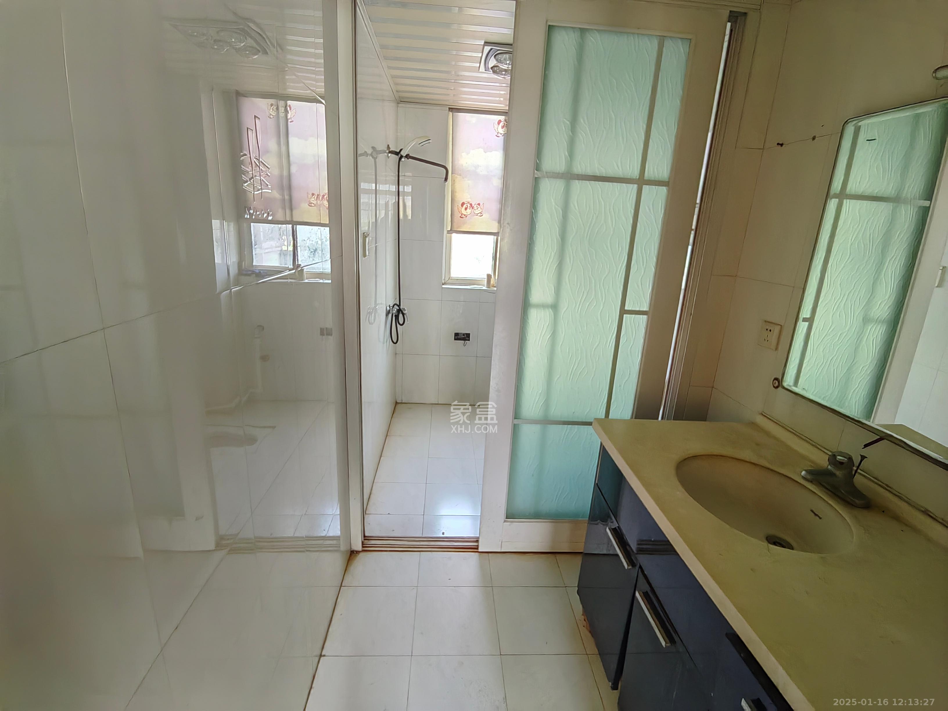 阳光苑 3室2厅2卫 1500.0元/月 阳光苑 3室2厅2卫 1500.0元/月室内图