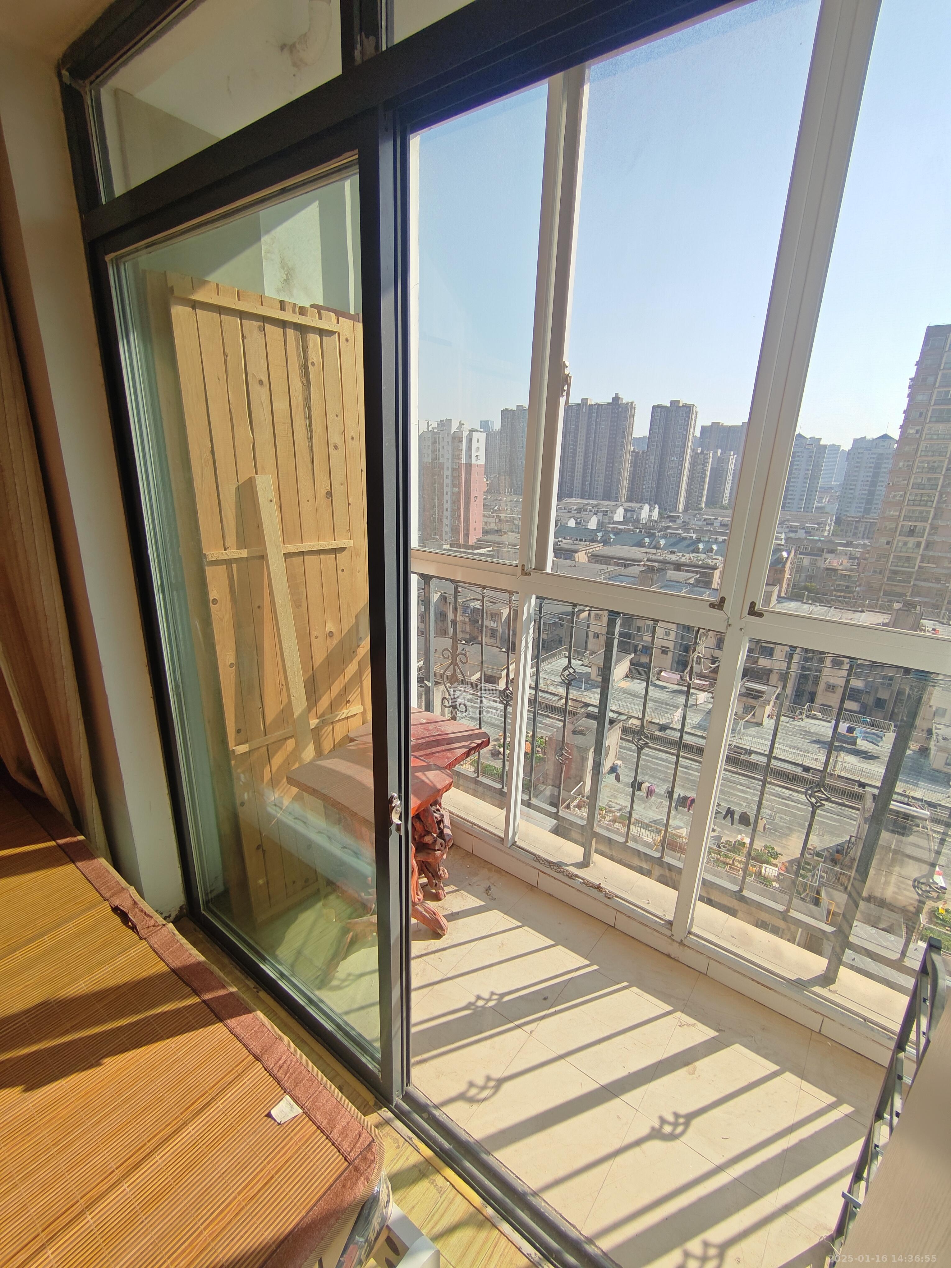 东一时区   44.0㎡     1200.00元/月室内图