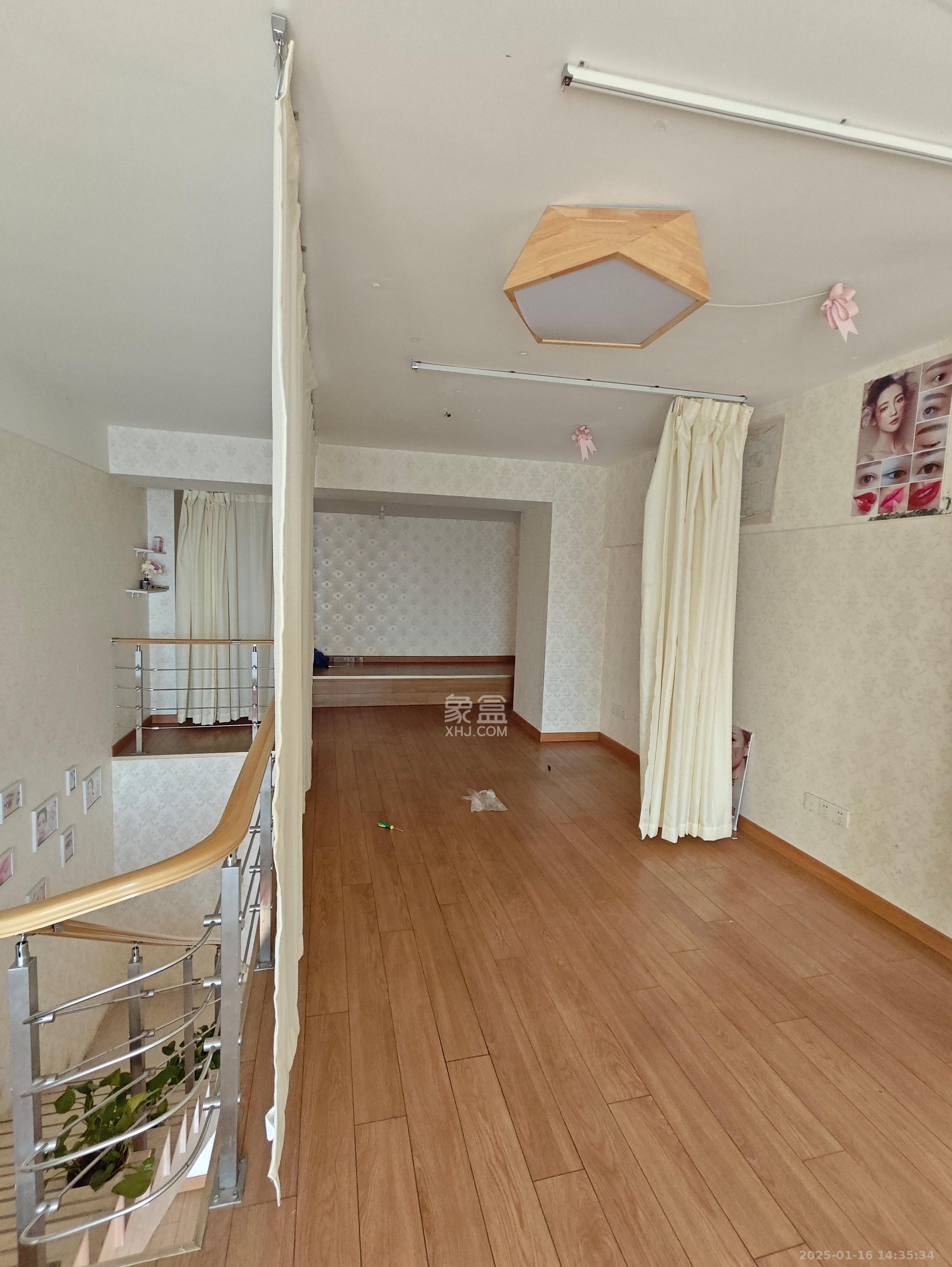 华菱蓝调国际(华菱.香墅美地) 2室1厅1卫 1700.0元/月 华菱蓝调国际(华菱.香墅美地) 2室1厅1卫 1700.0元/月室内图